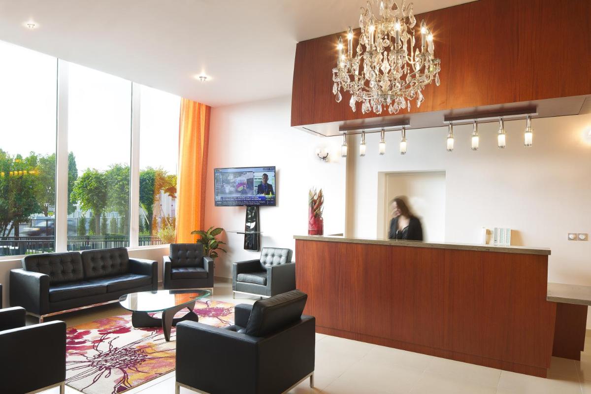hotel reception