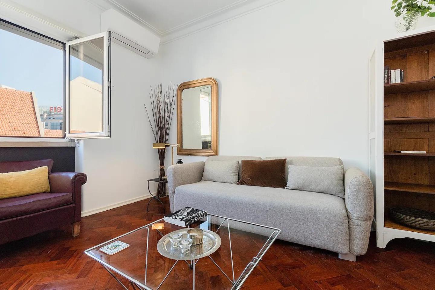 Claude Homes Lisbon Rato