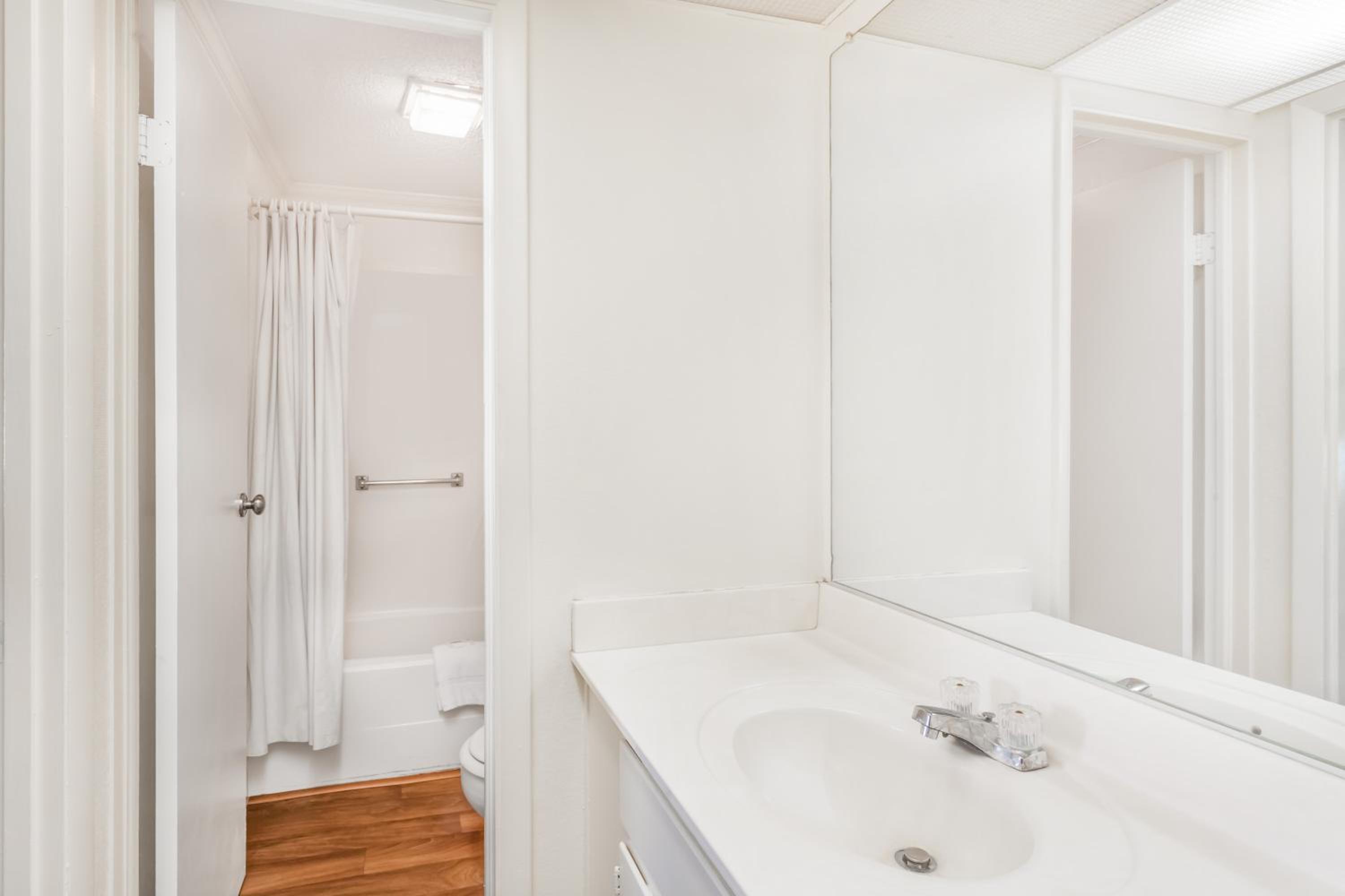 Corbin Vacations - Corbin Inn - Property Image 25