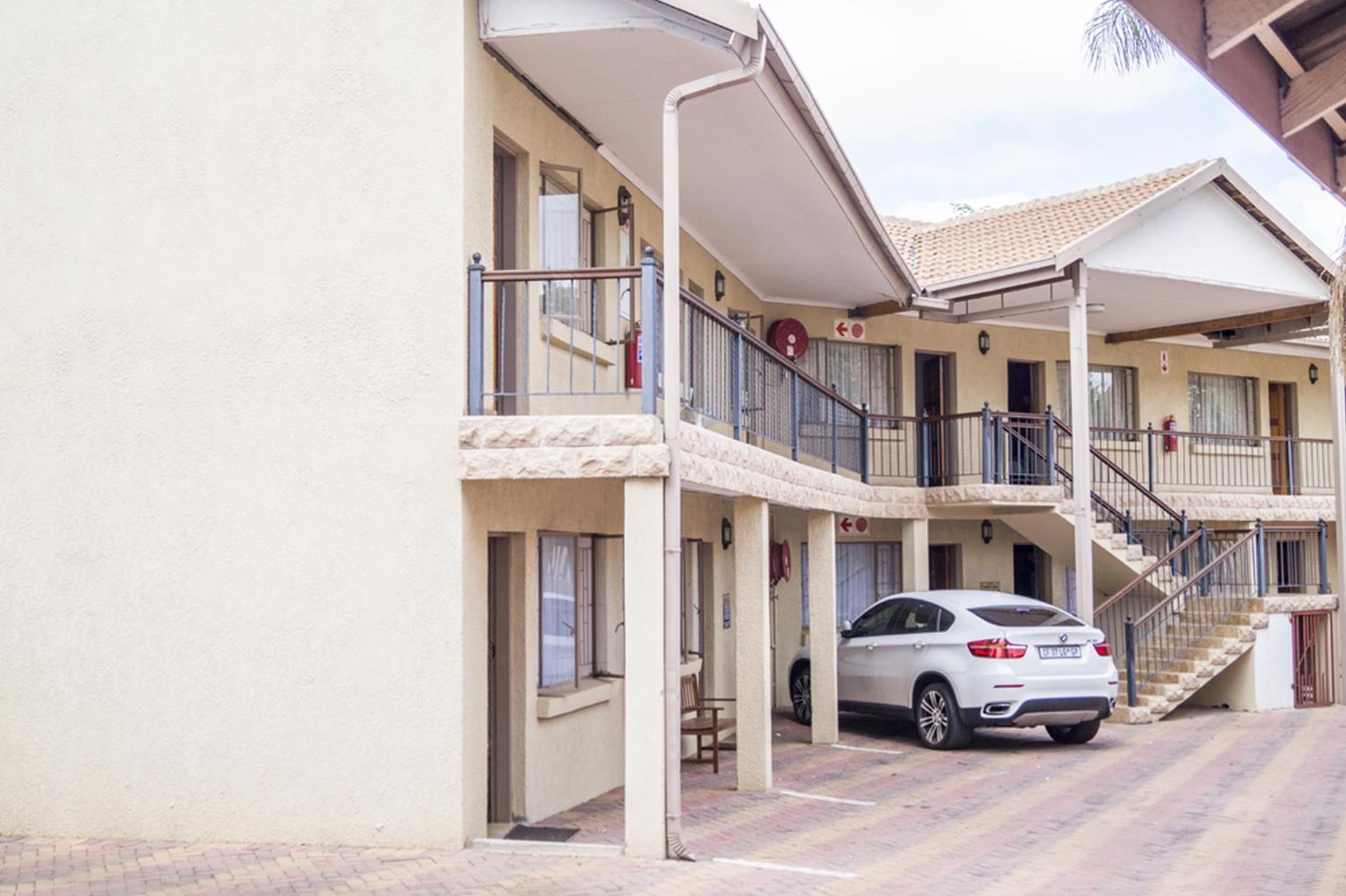 Ivory Lodge Bendor view 4