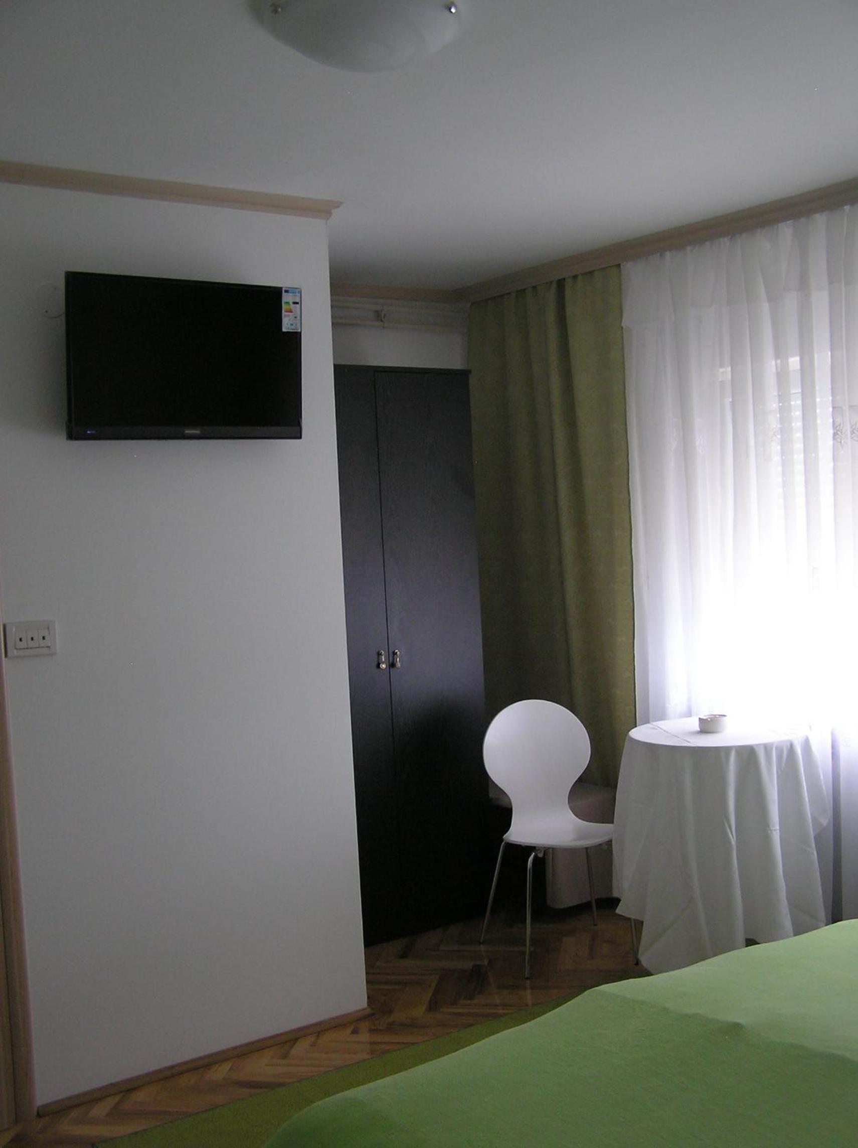 Photo 29