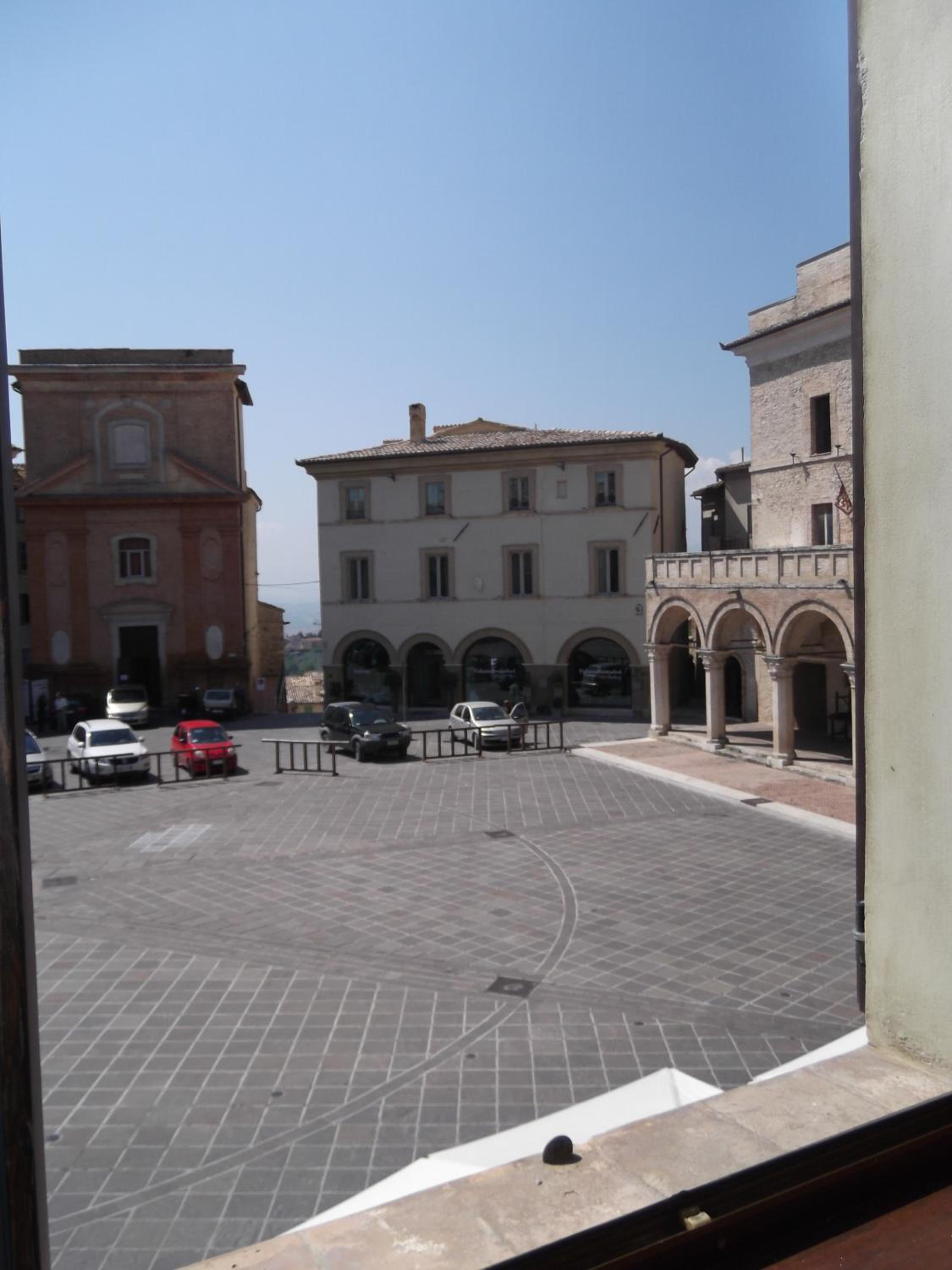 Photo 33