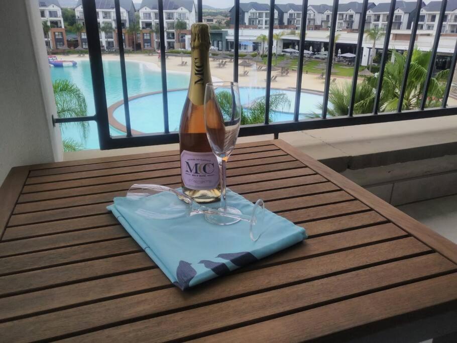 Breathtaking Lagoon View Apartment @ The Blyde1531