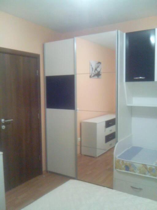Mia's Apartment, Stylish one-bedroom apartment view 5