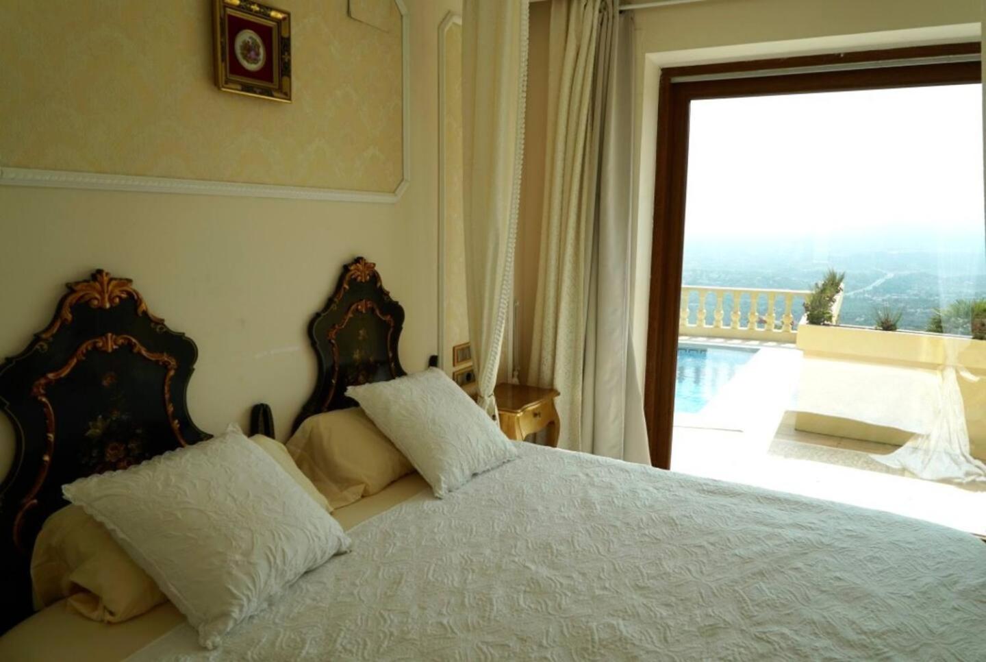 Villa Aleandra con Maravillosas Vistas al mar! view 5