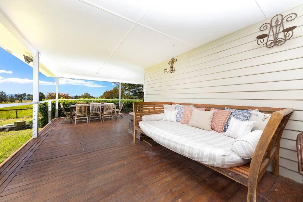Katandra Homestead, farm on the lake, close to beaches and national park