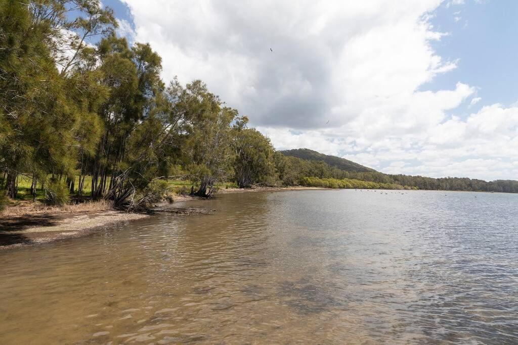Katandra Homestead, farm on the lake, close to beaches and national park