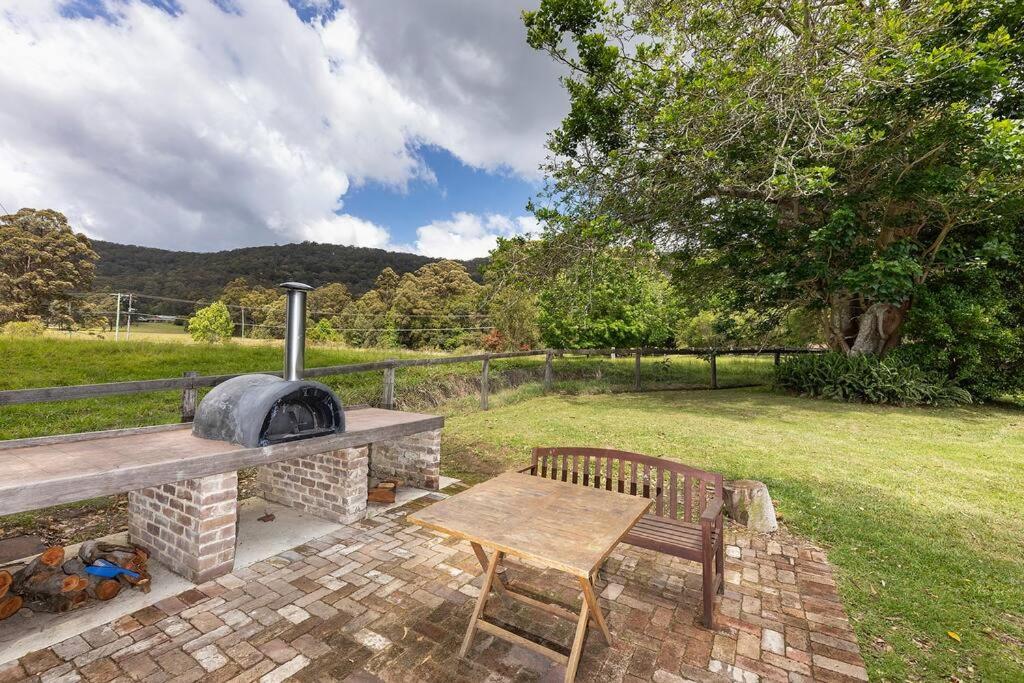 Katandra Homestead, farm on the lake, close to beaches and national park