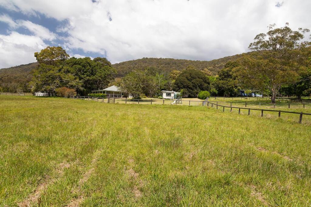 Katandra Homestead, farm on the lake, close to beaches and national park