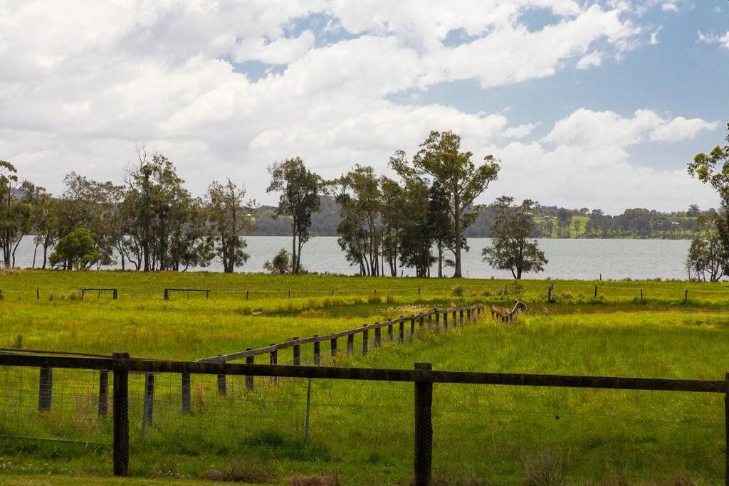 Katandra Homestead, farm on the lake, close to beaches and national park