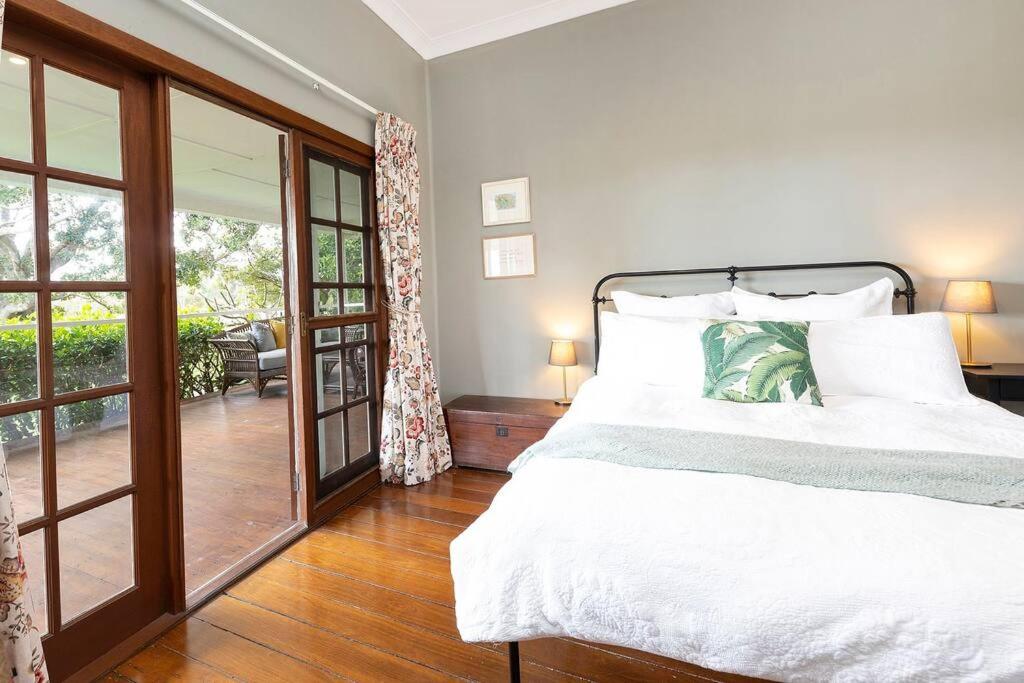 Katandra Homestead, farm on the lake, close to beaches and national park