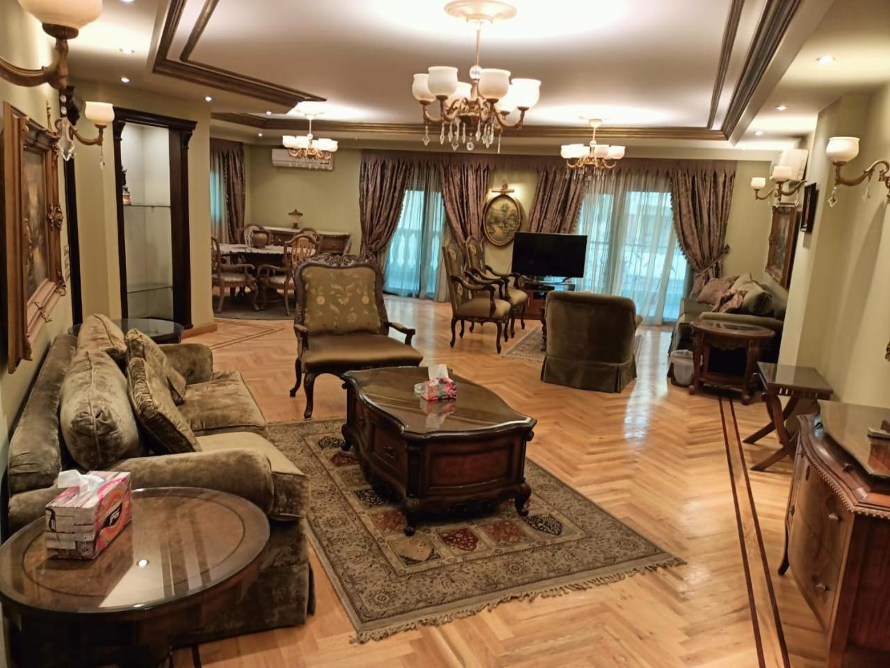 Super Deluxe Apartment in Sheraton Area near Cairo Int'l Airport