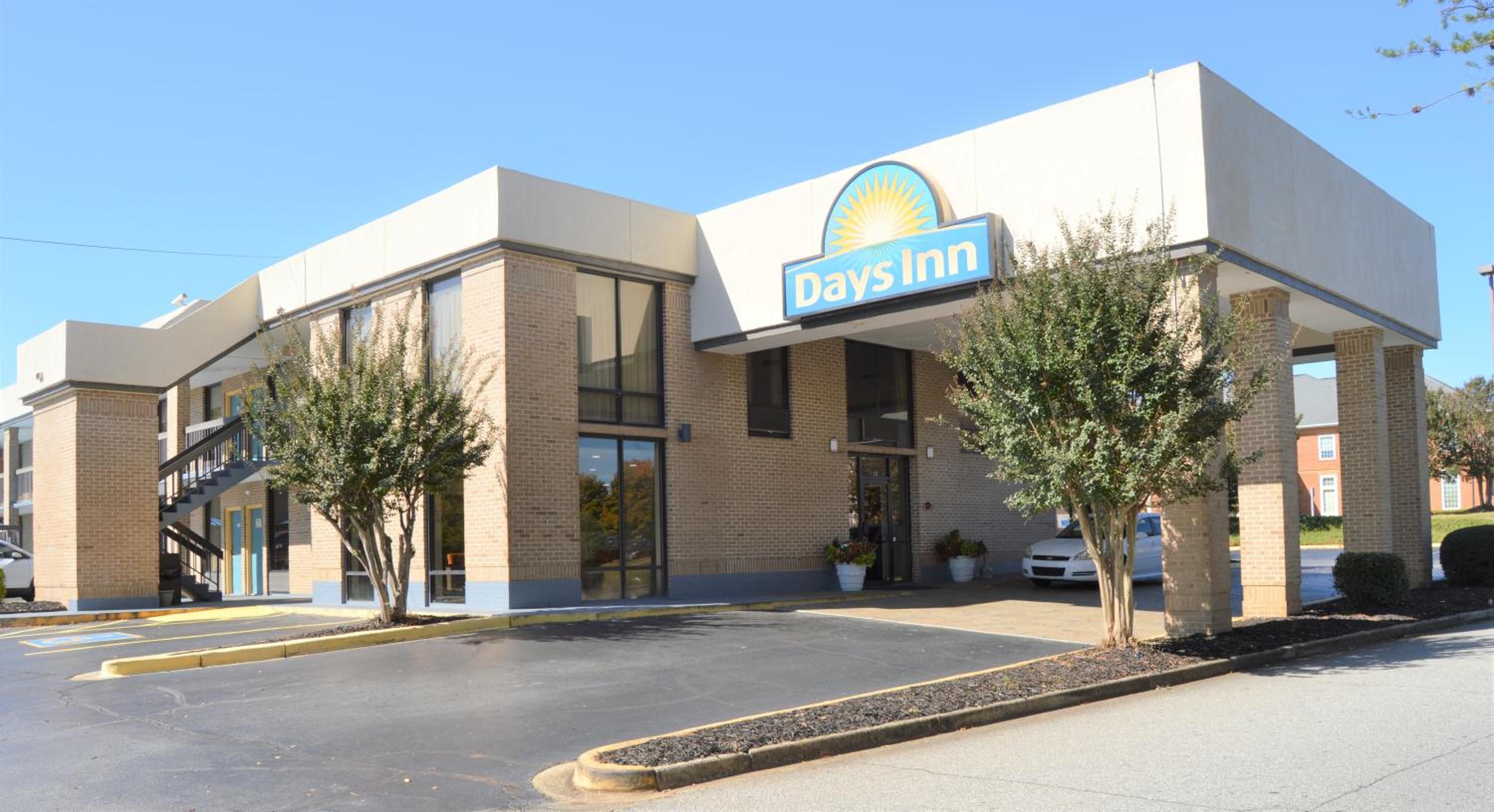 Hotel Days Inn by Wyndham Easley West Of Greenville/Clemson Area - Image 1