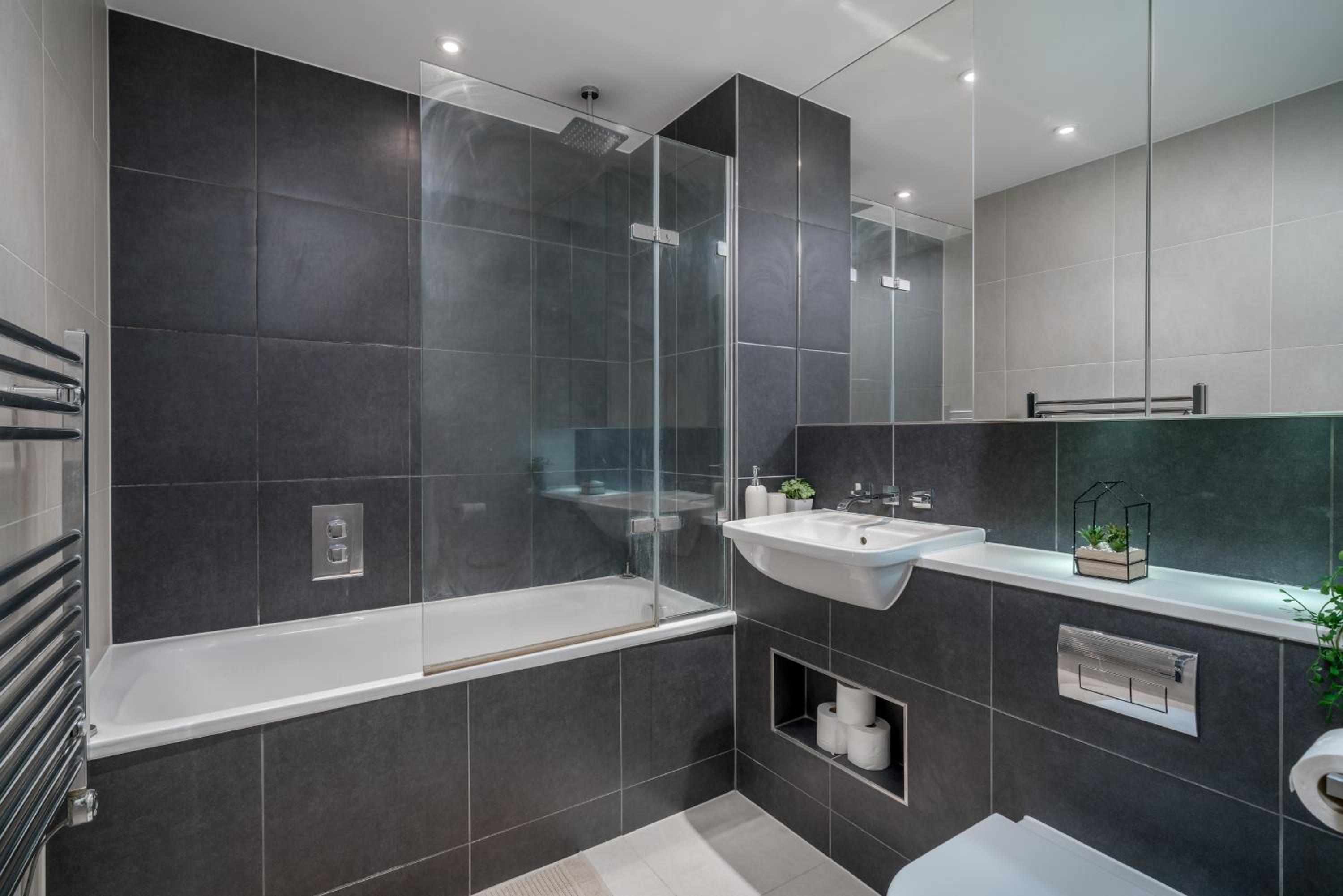 Croydon Saffron Mordern Apartment view 4