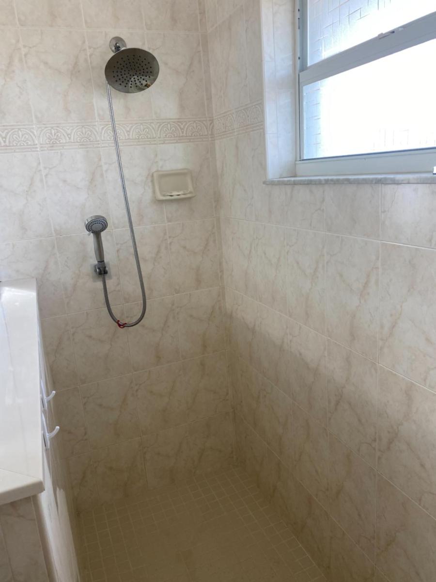 Spacious and private pool house, 15 min to beach view 2