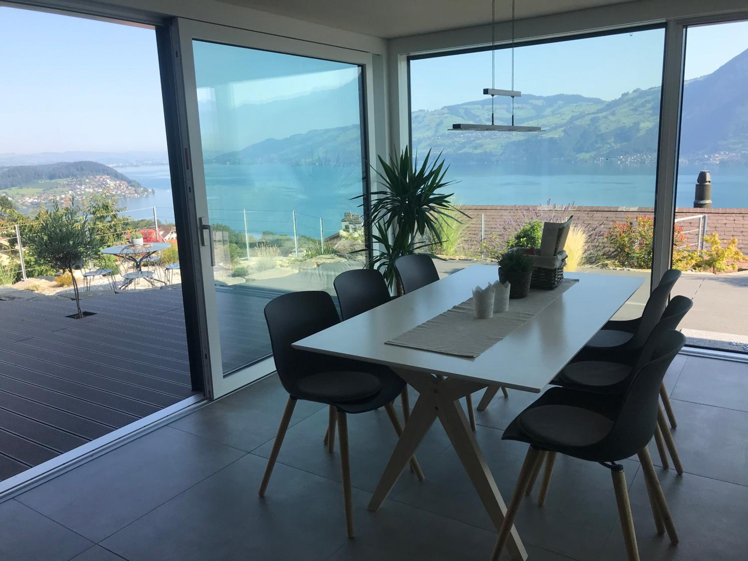 Moderne Unterkunft mit Panoramablick auf Thunersee view 5