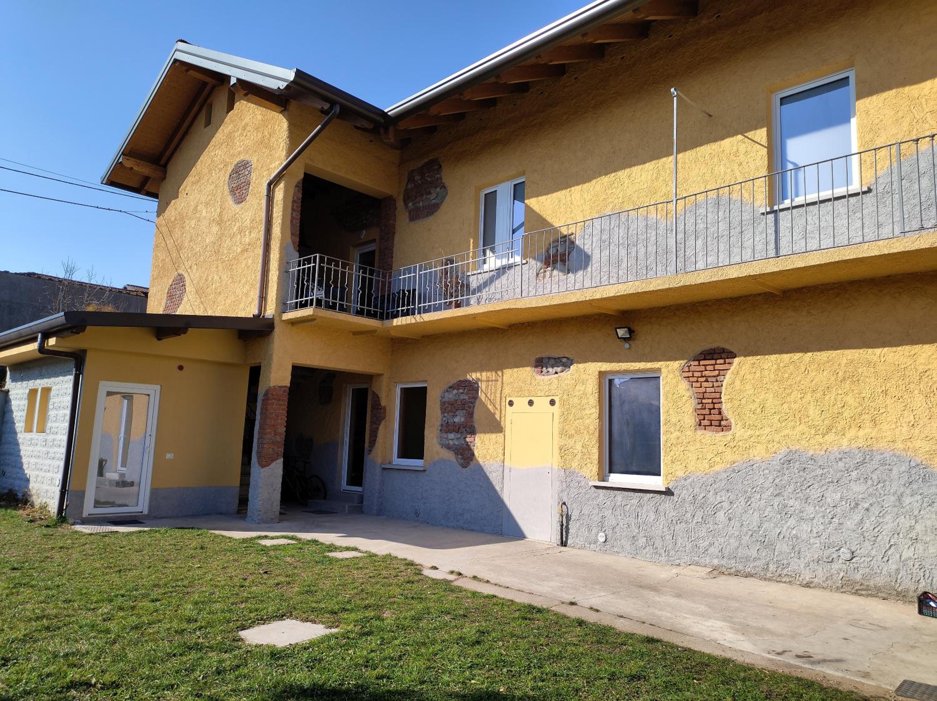 Villa ARA rossa