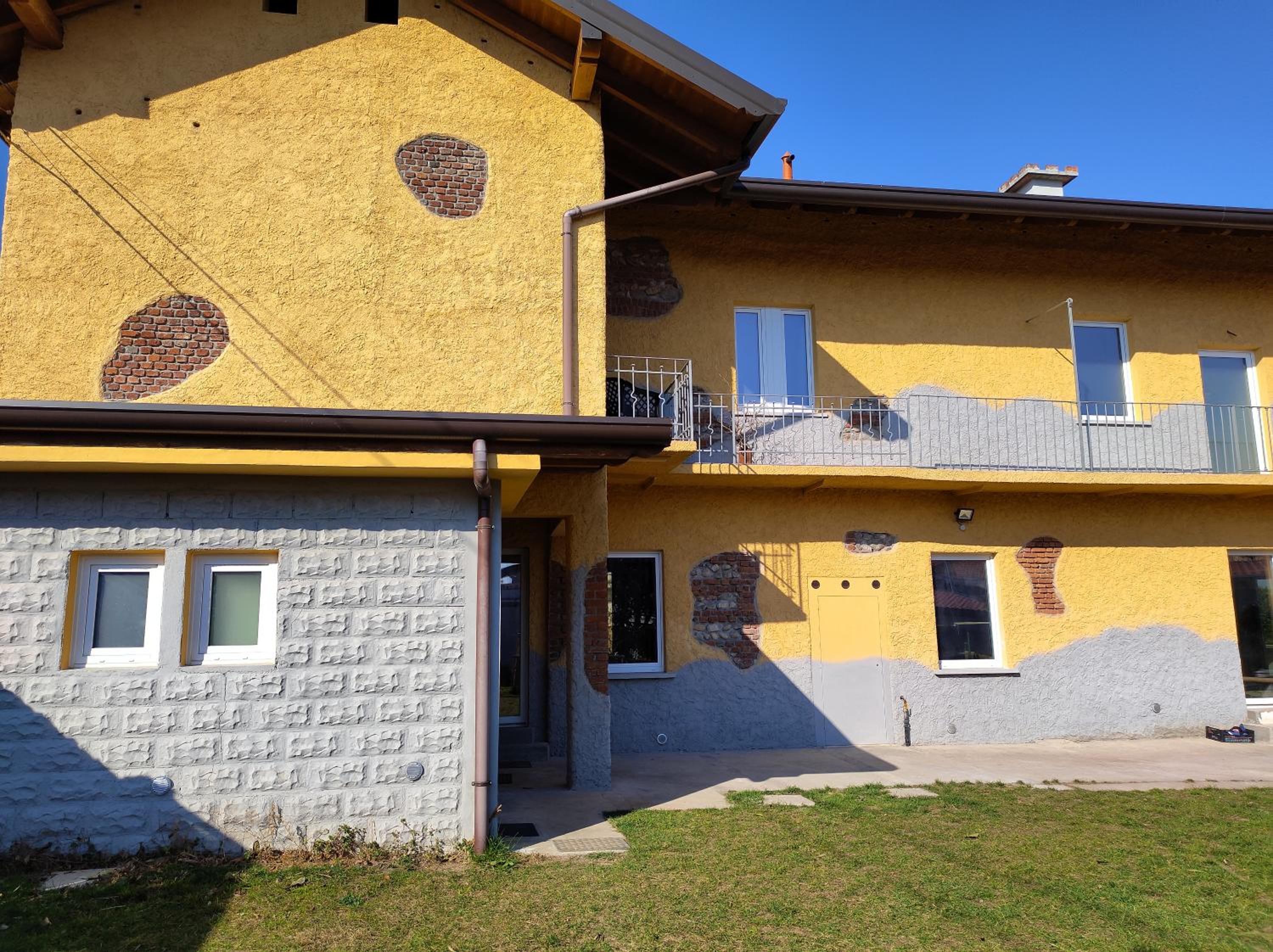 Villa ARA rossa