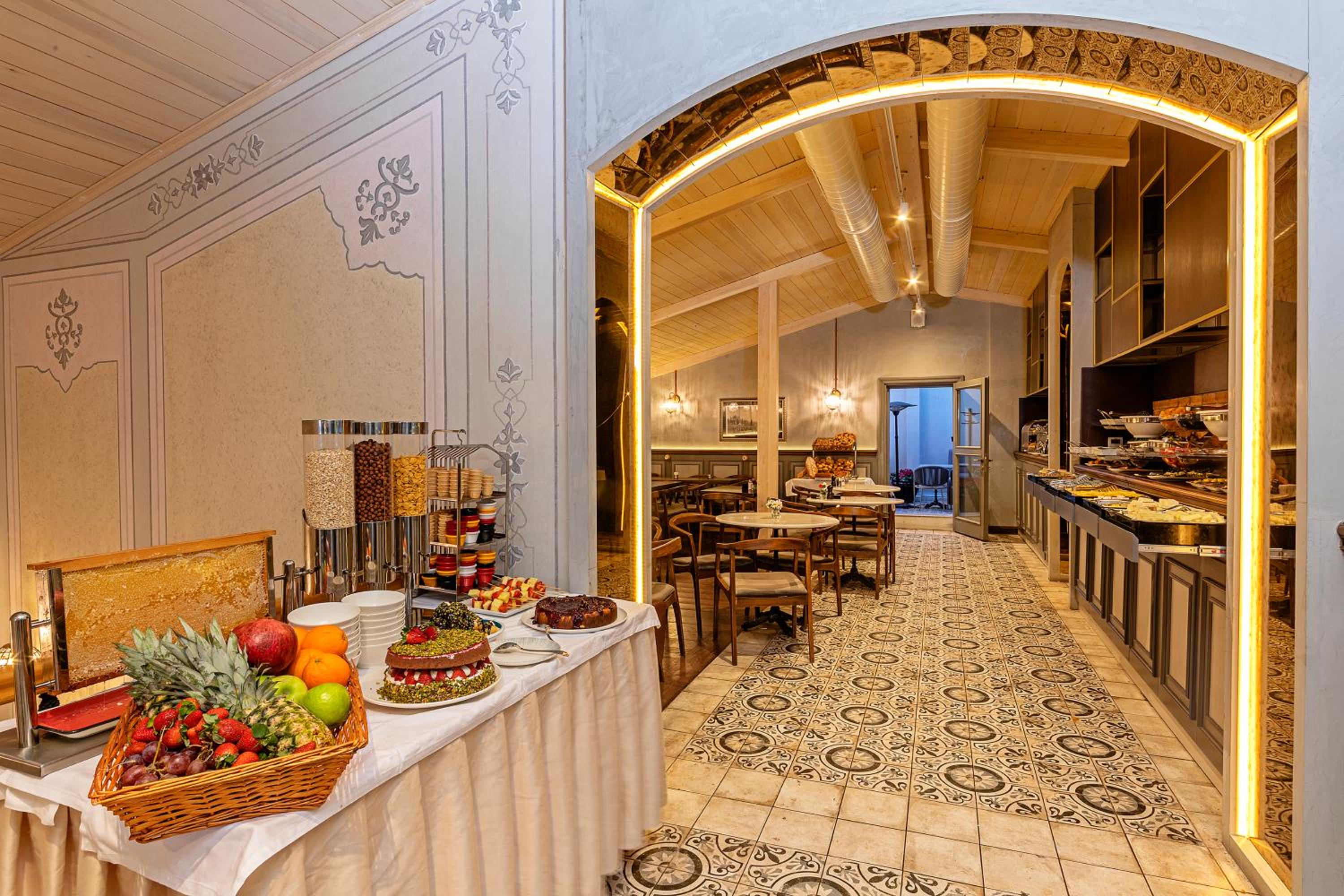 Meroddi Barnathan Hotel - Image 20