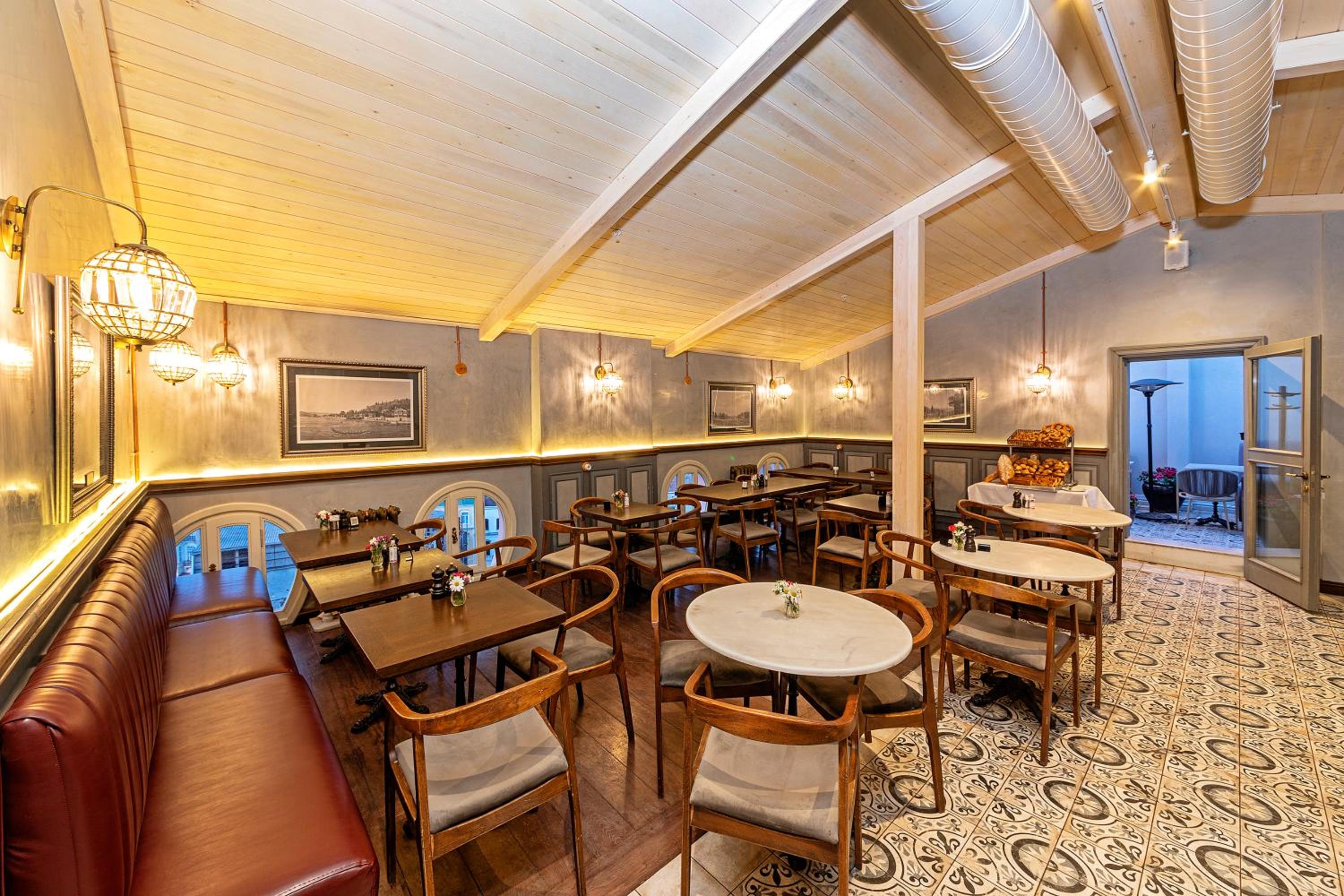 Meroddi Barnathan Hotel - Image 53