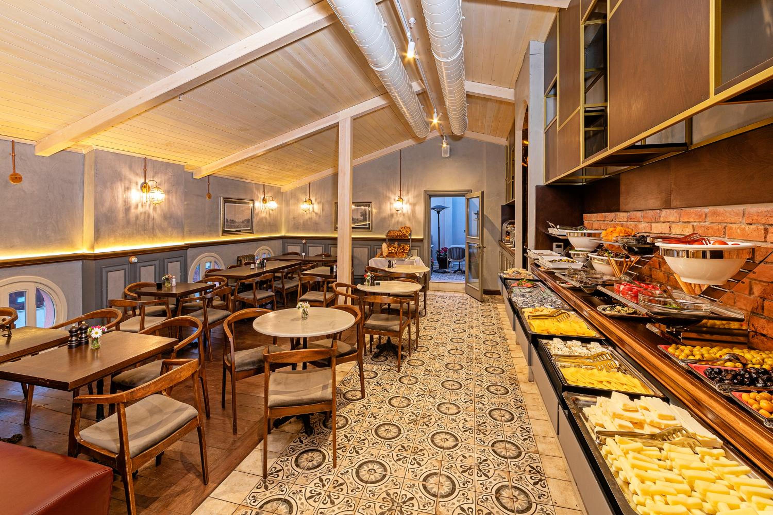 Meroddi Barnathan Hotel - Image 25