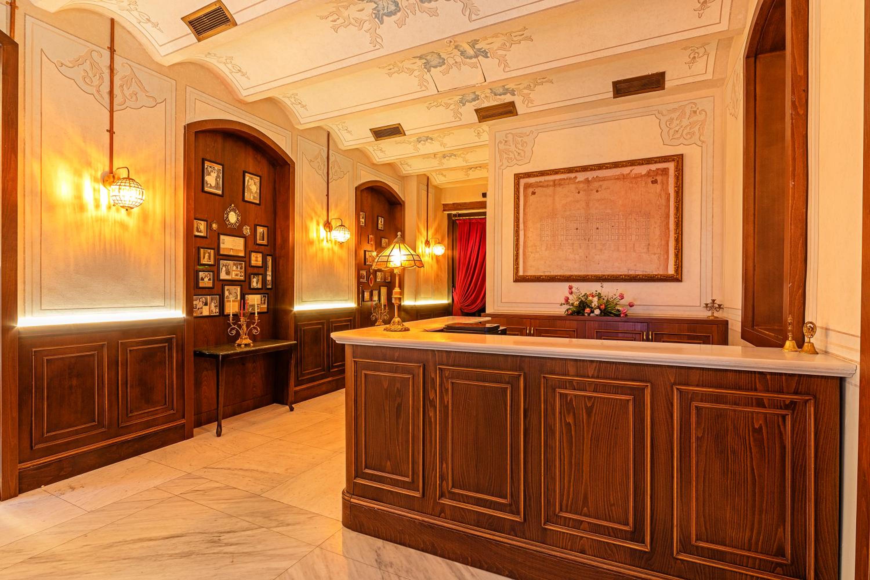 Meroddi Barnathan Hotel - Image 12