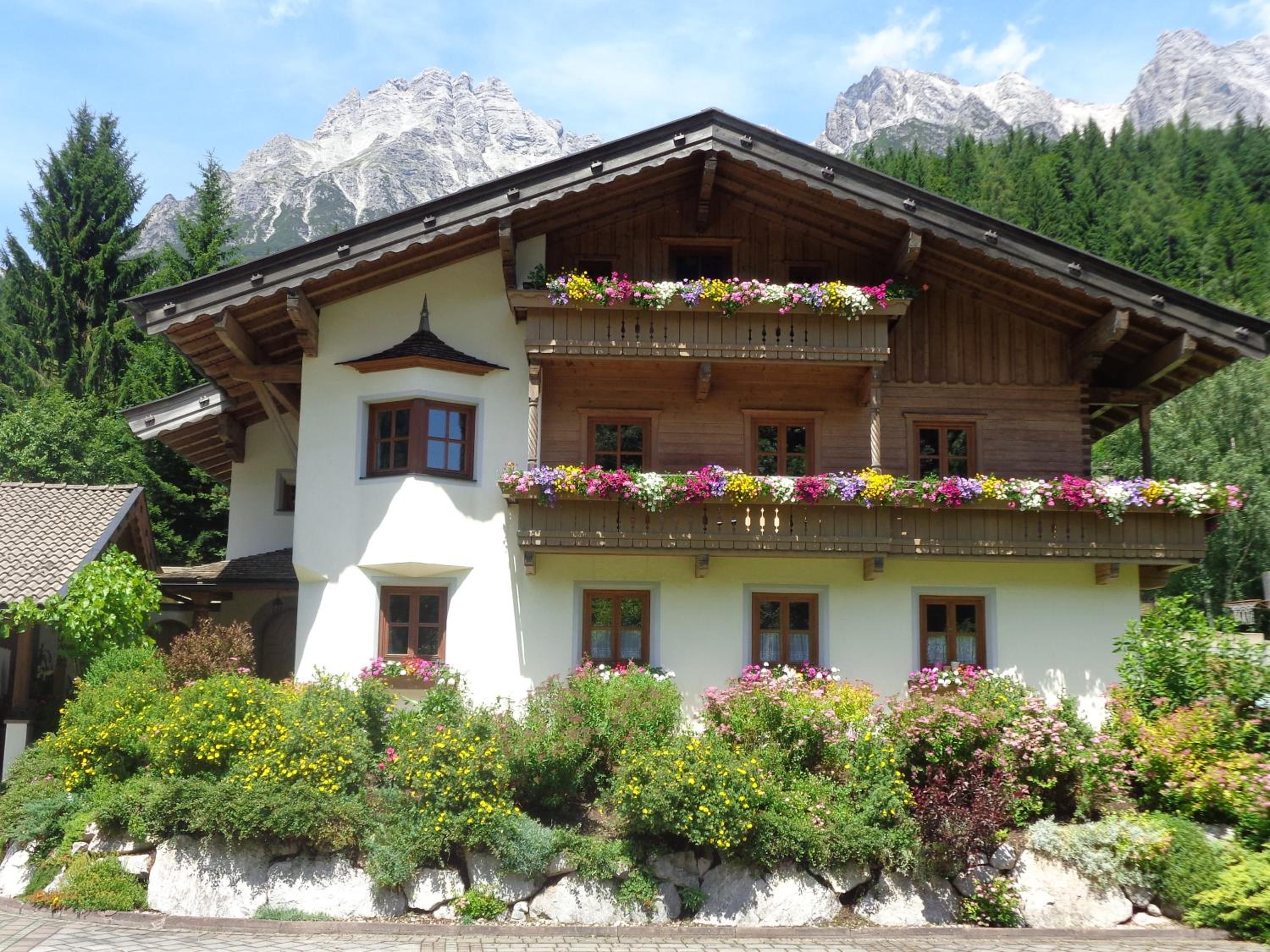 Ferienhaus Niedermoser view 3