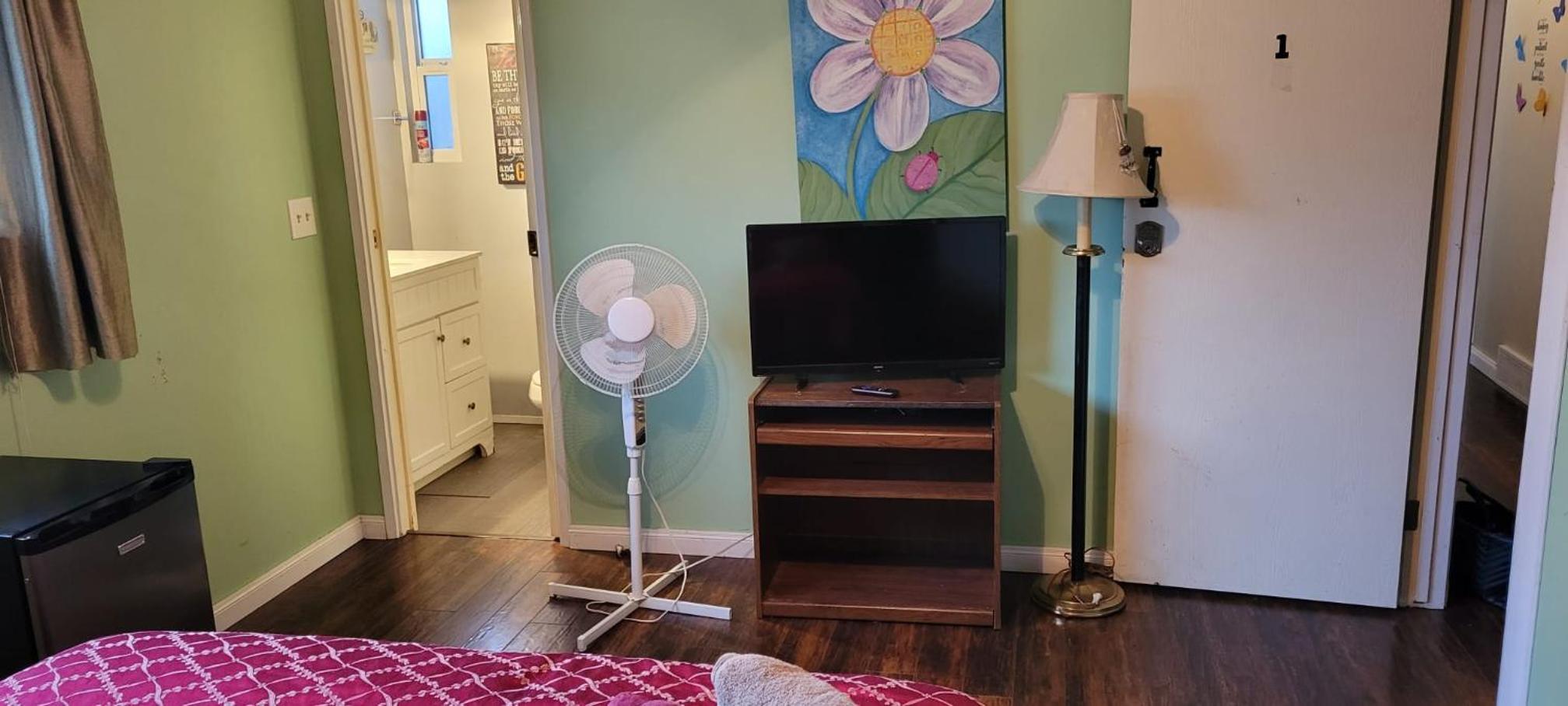 Comfort Inn Hostel In Fraser Valley 1