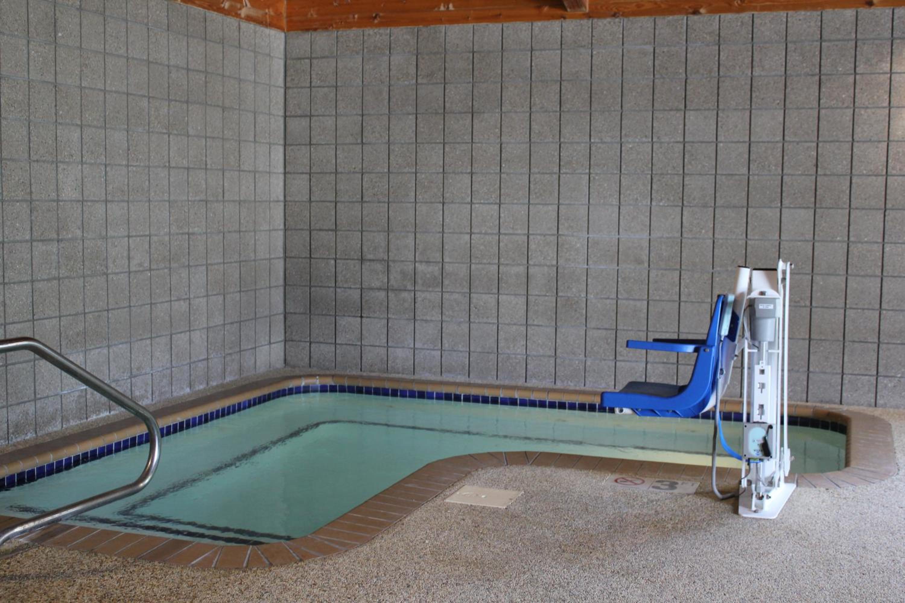 Nichols Inn & Suites