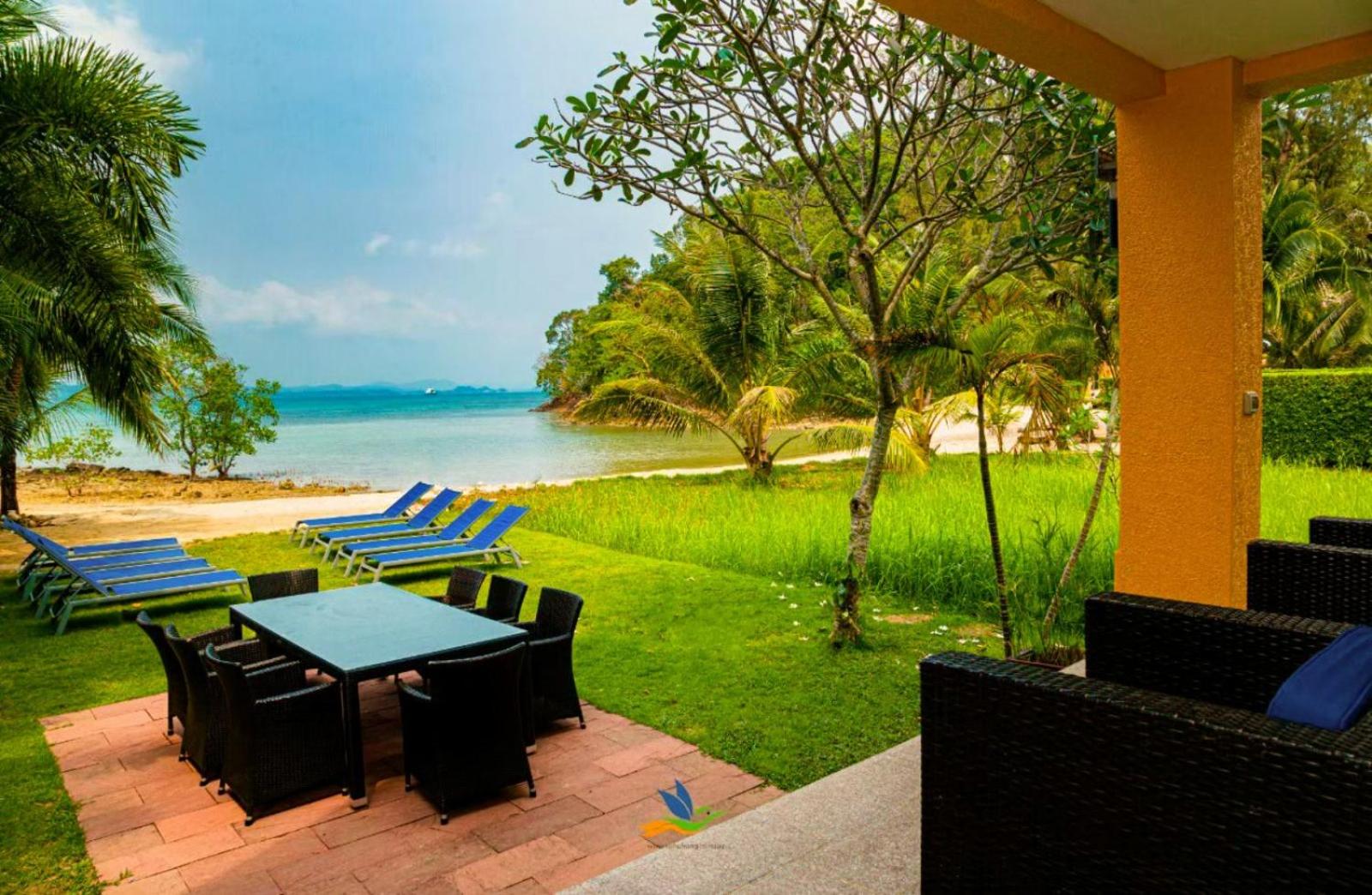 vitamin sea villas view 4