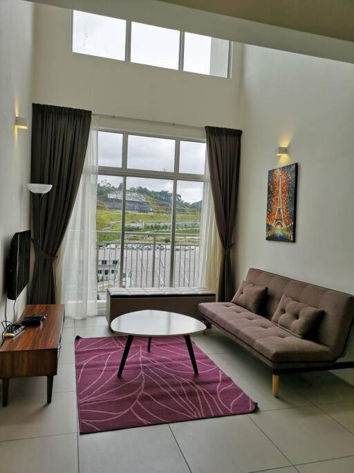 W6WarmStay@GoldenHills/3RPenthouse/WiFi/PasarMalamView/2carpark photo 6