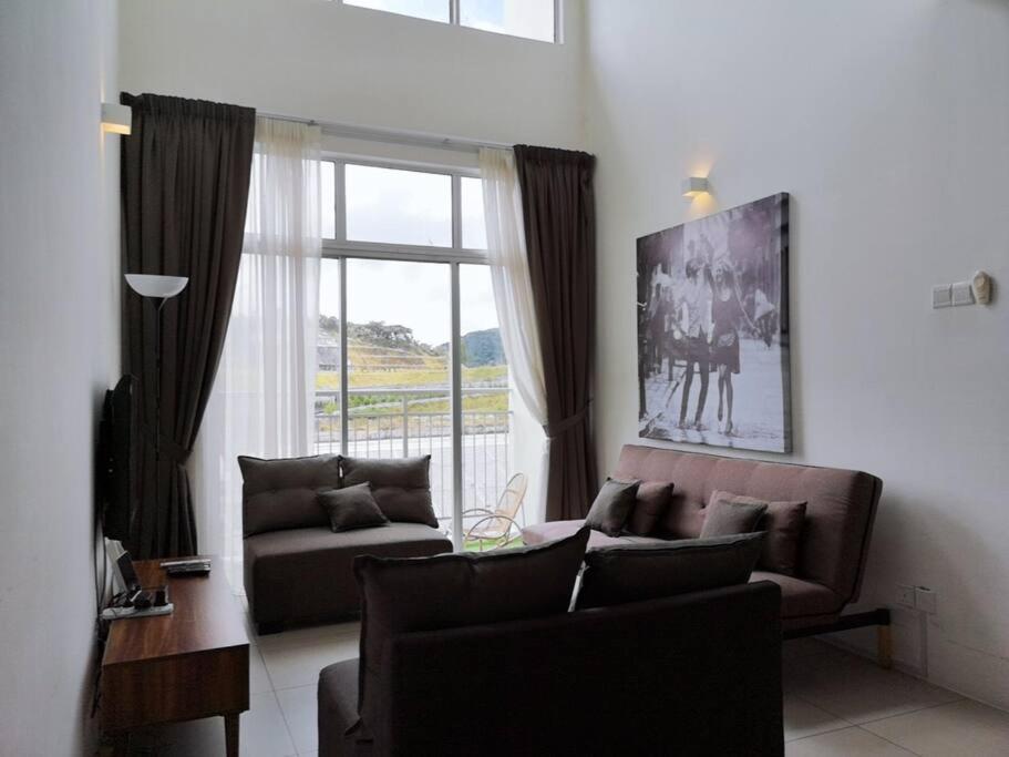 W6WarmStay@GoldenHills/3RPenthouse/WiFi/PasarMalamView/2carpark photo 8