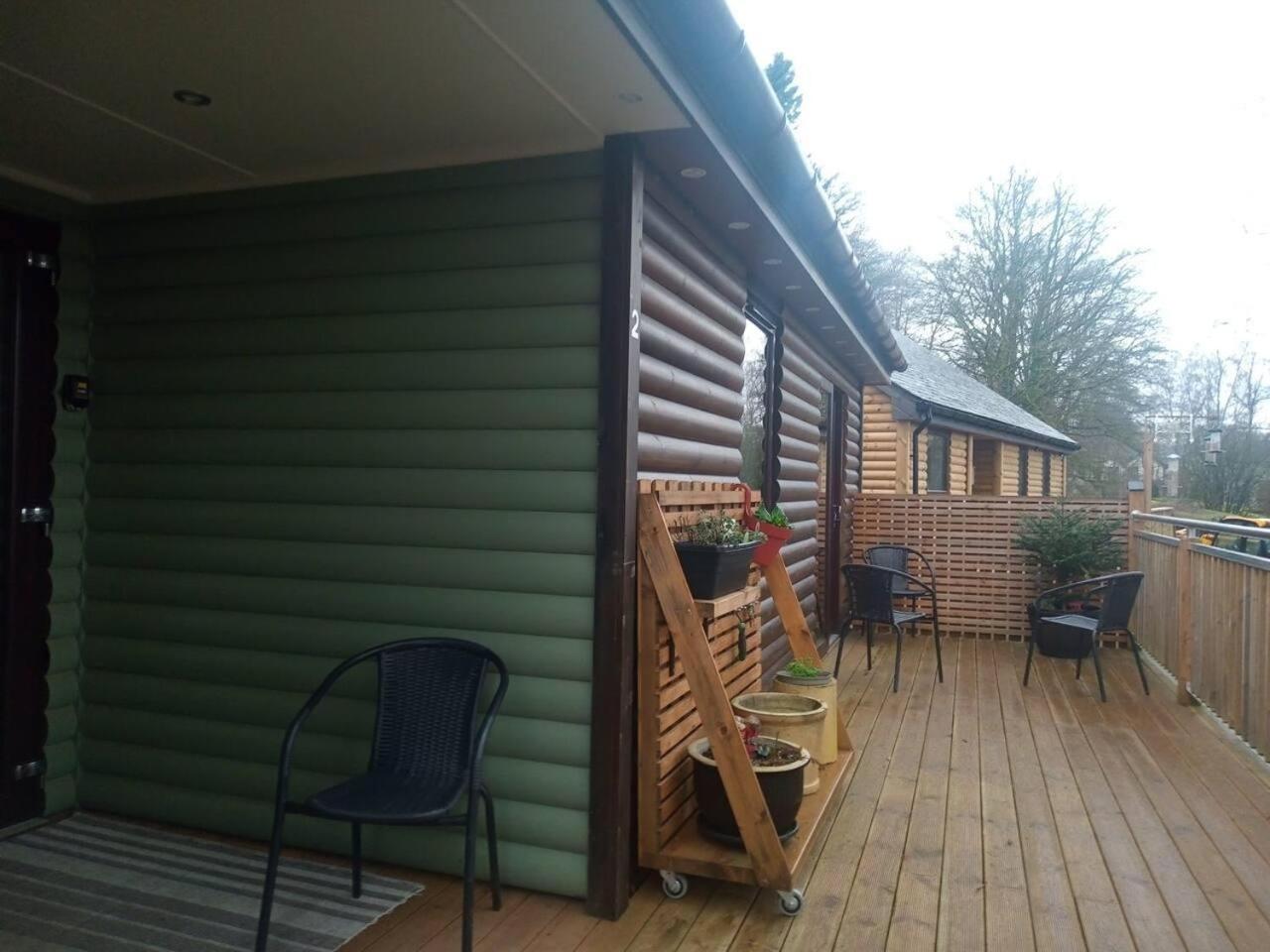 2 Bed Cottage Sleeps 4 -Private Garden -Pets Okay view 3