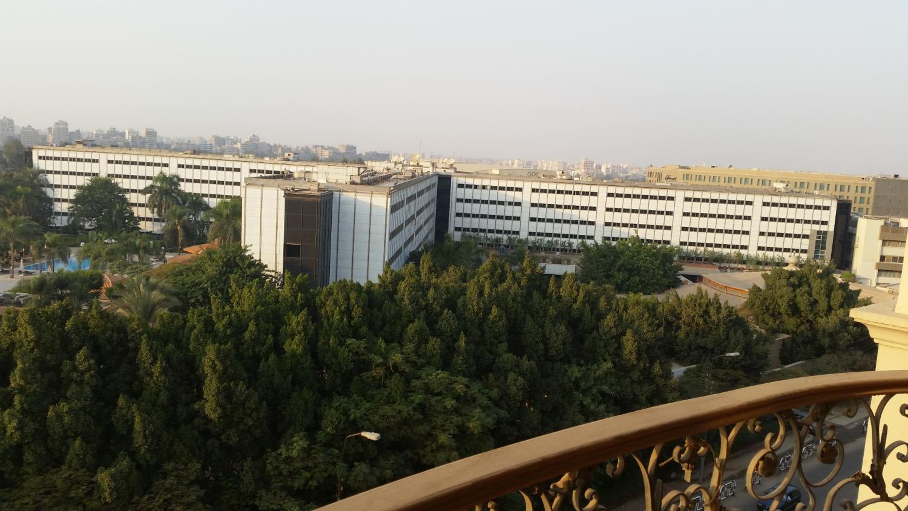 Luxurious Apartment In Massaken Sheraton near Cairo Int'l Airport