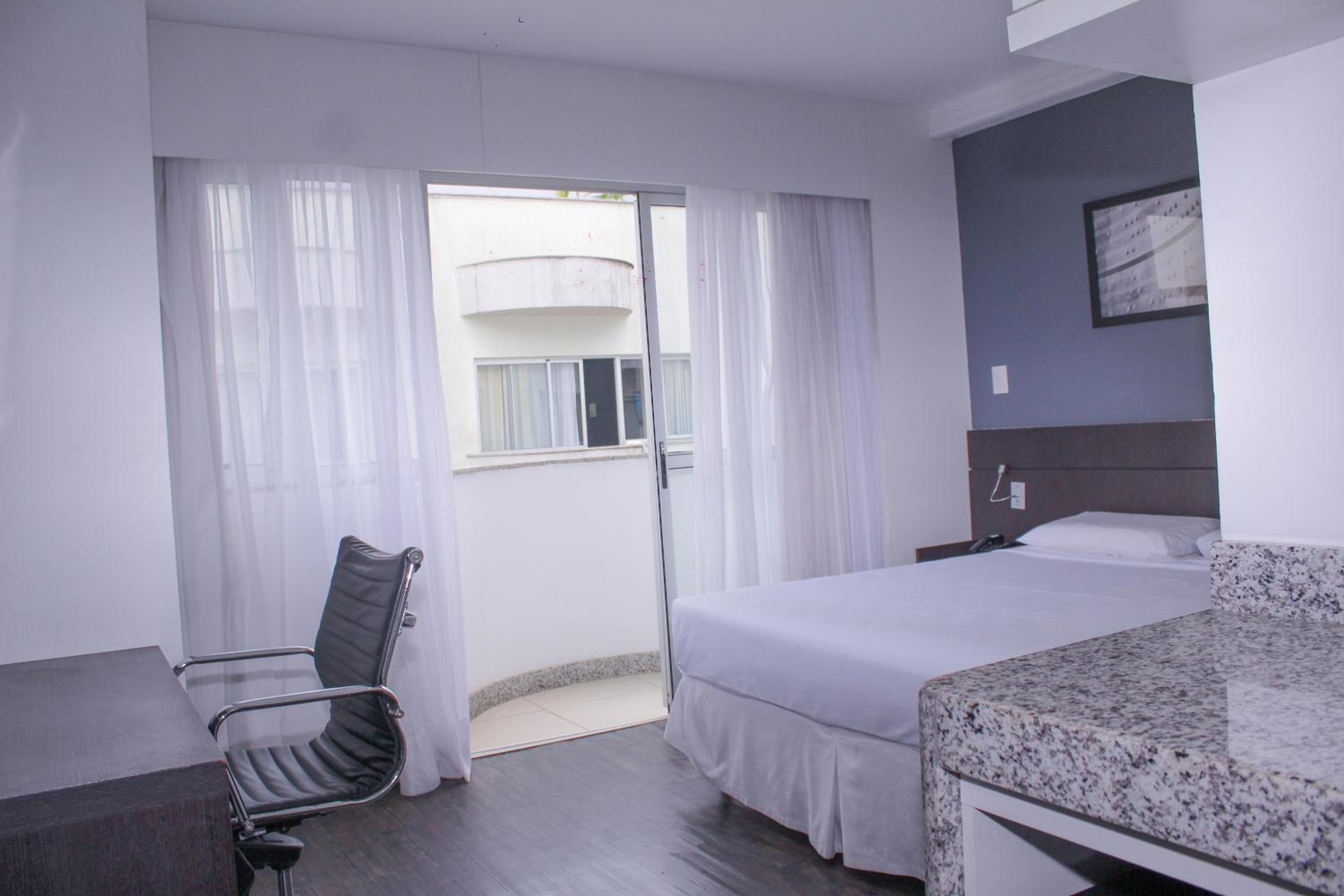 Flat com Varanda-Pampulha