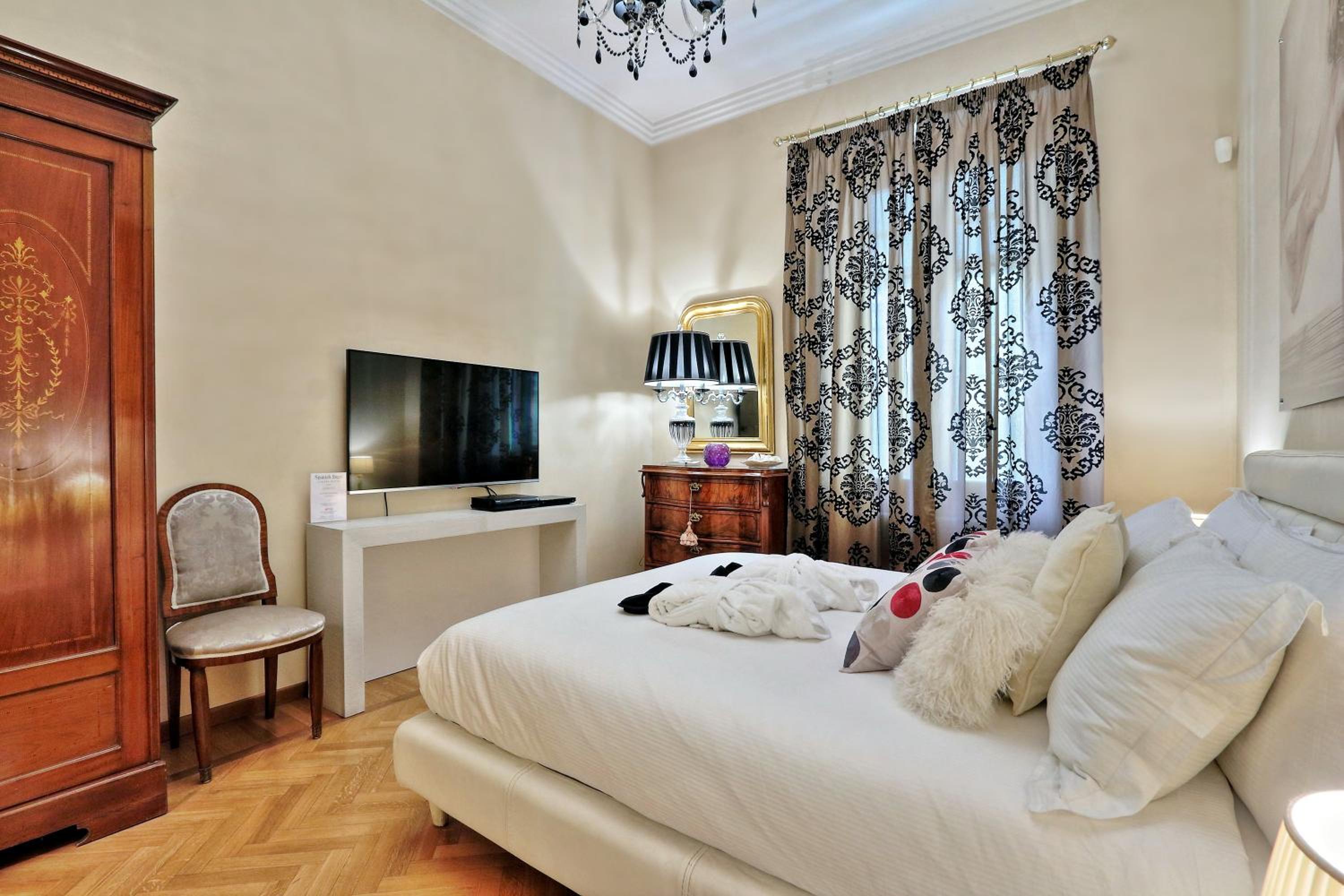 Rome luxury apartment to Spanish Steps