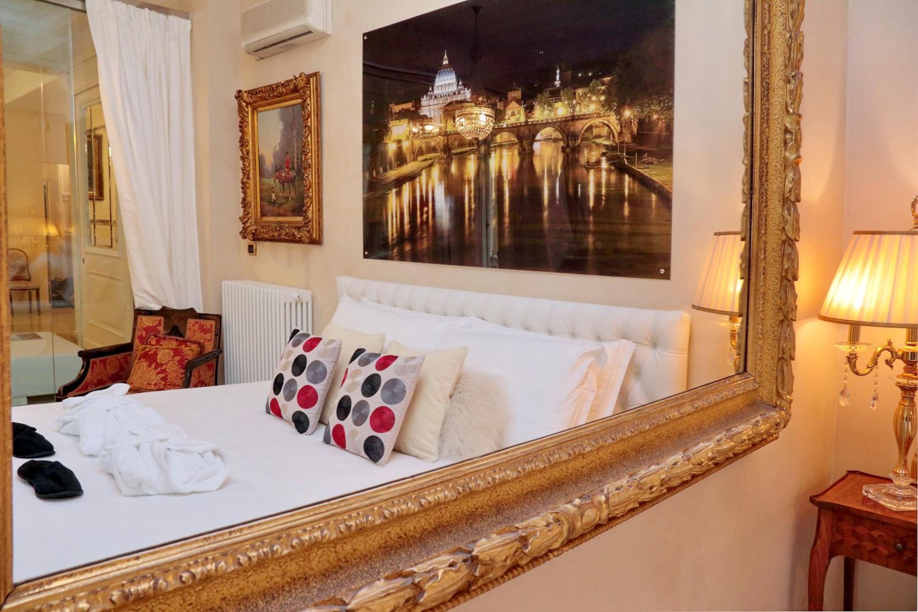 Rome luxury apartment to Spanish Steps