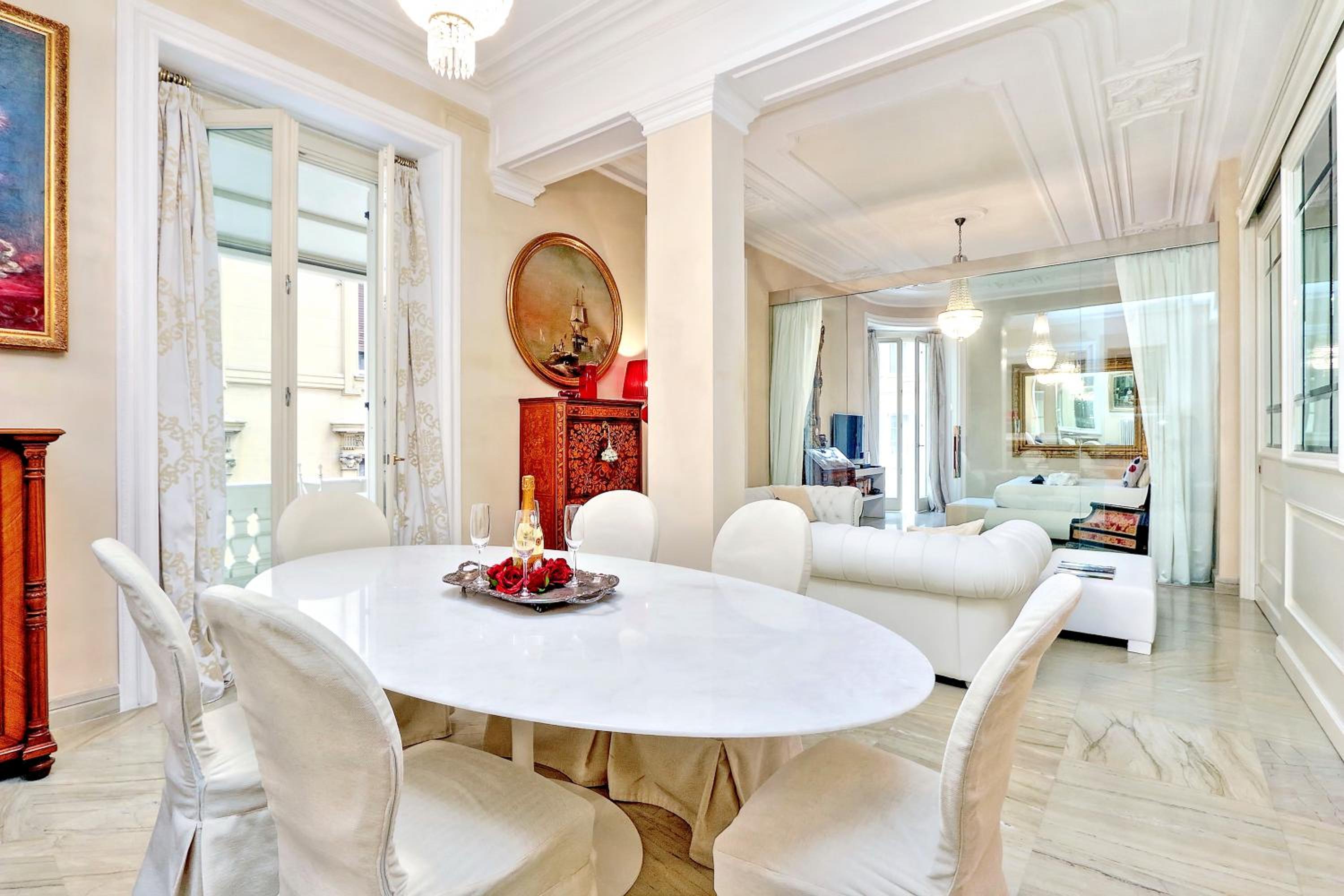 Rome luxury apartment to Spanish Steps