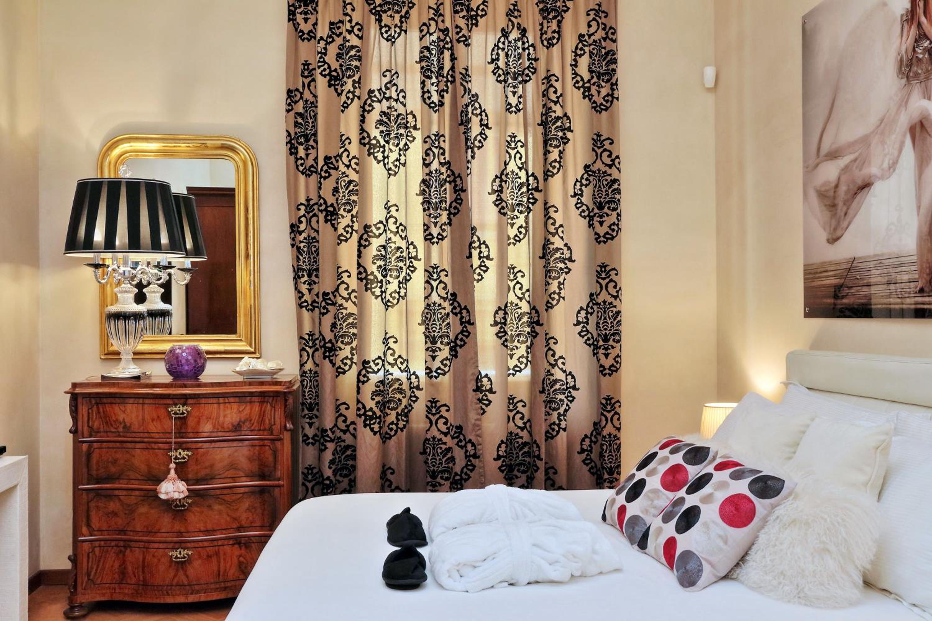 Rome luxury apartment to Spanish Steps