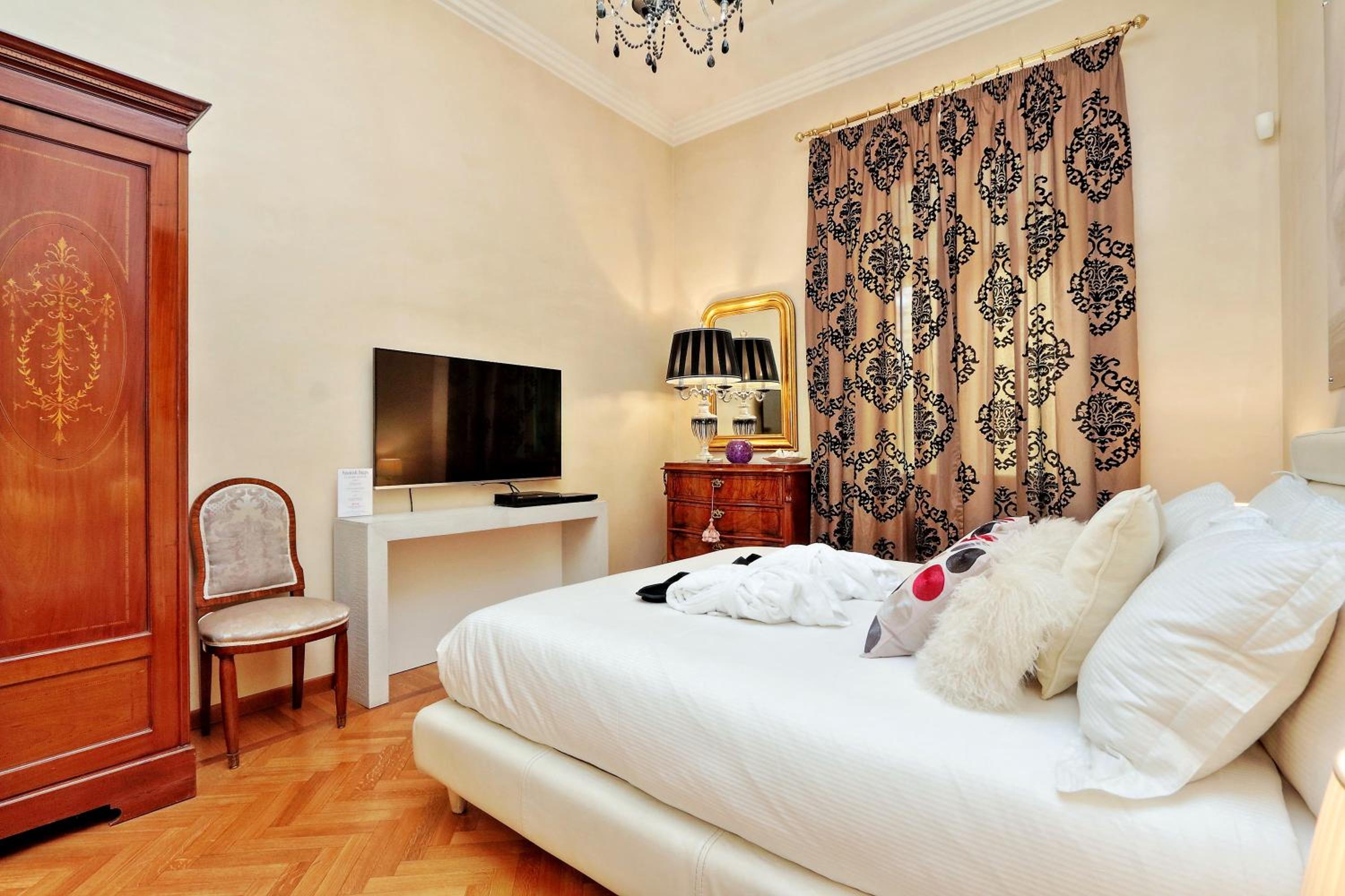 Rome luxury apartment to Spanish Steps