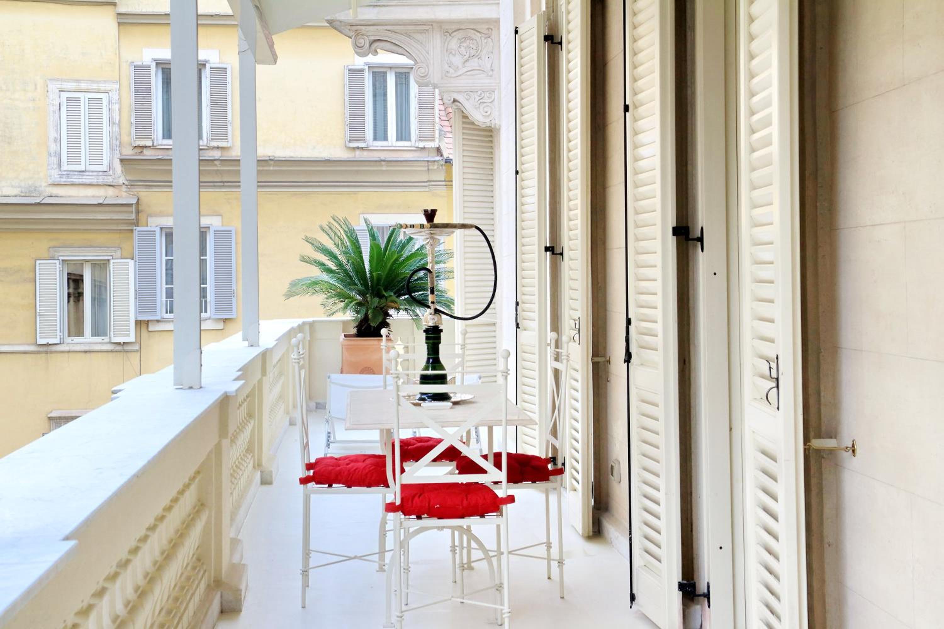 Rome luxury apartment to Spanish Steps
