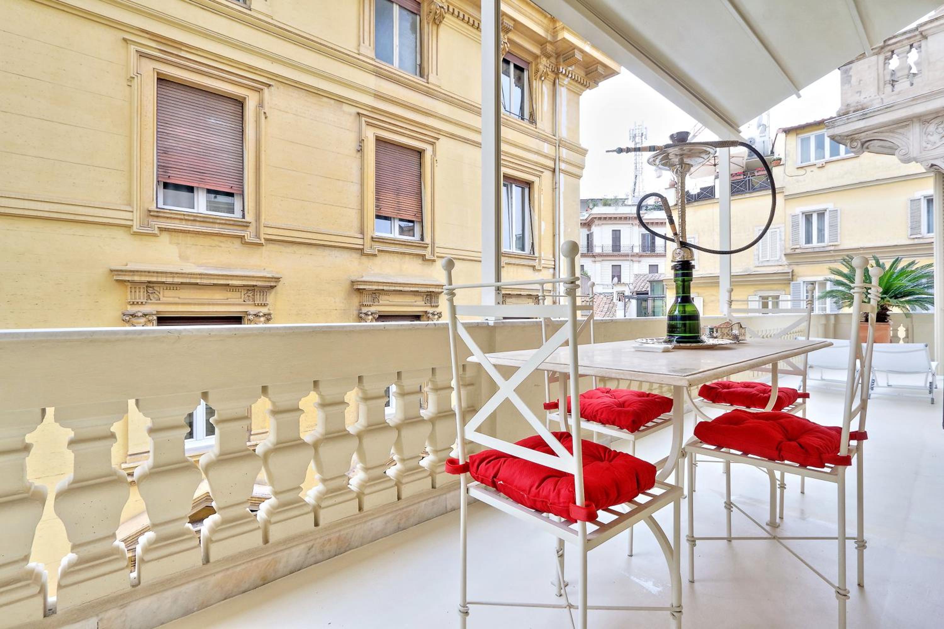 Rome luxury apartment to Spanish Steps