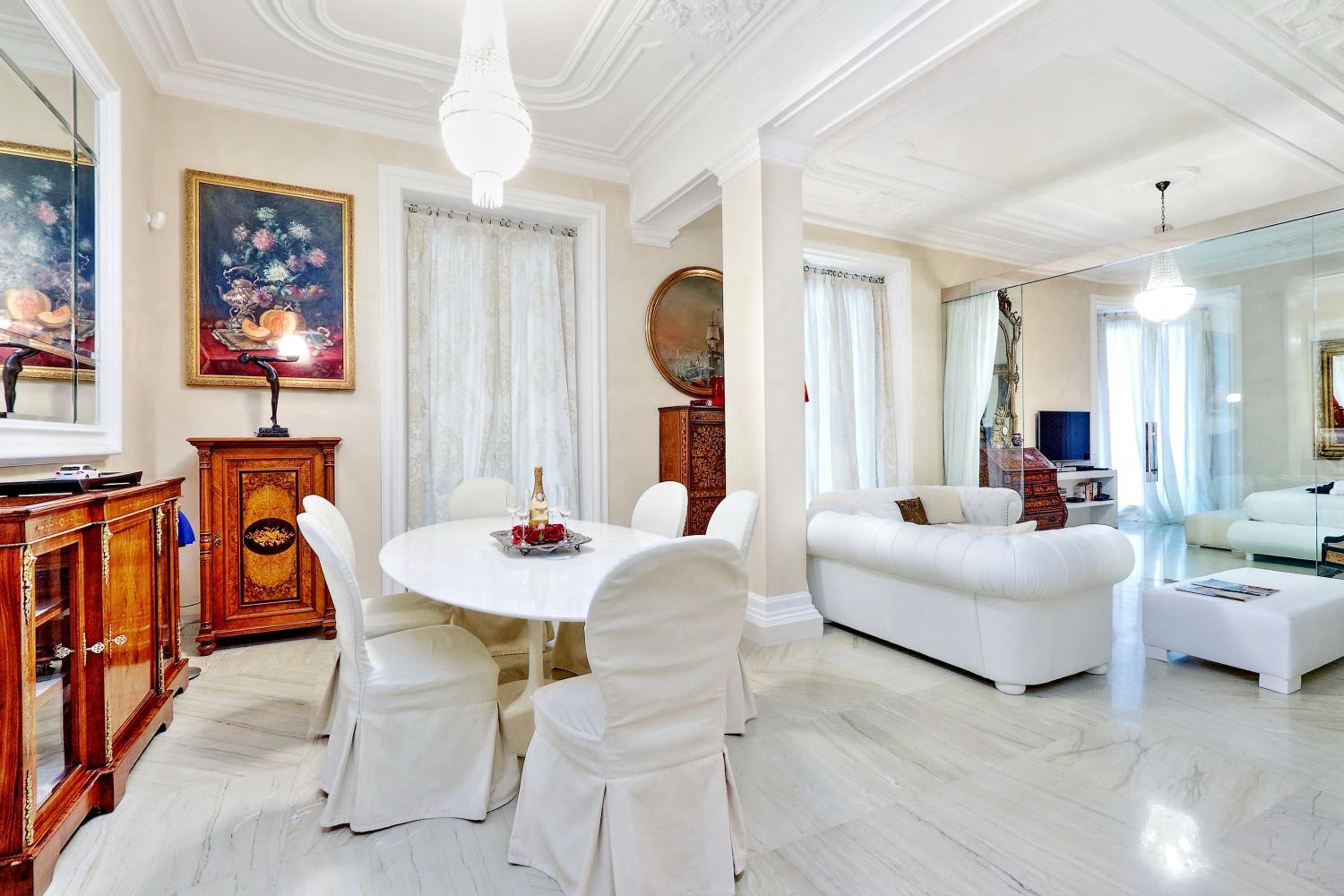Rome luxury apartment to Spanish Steps