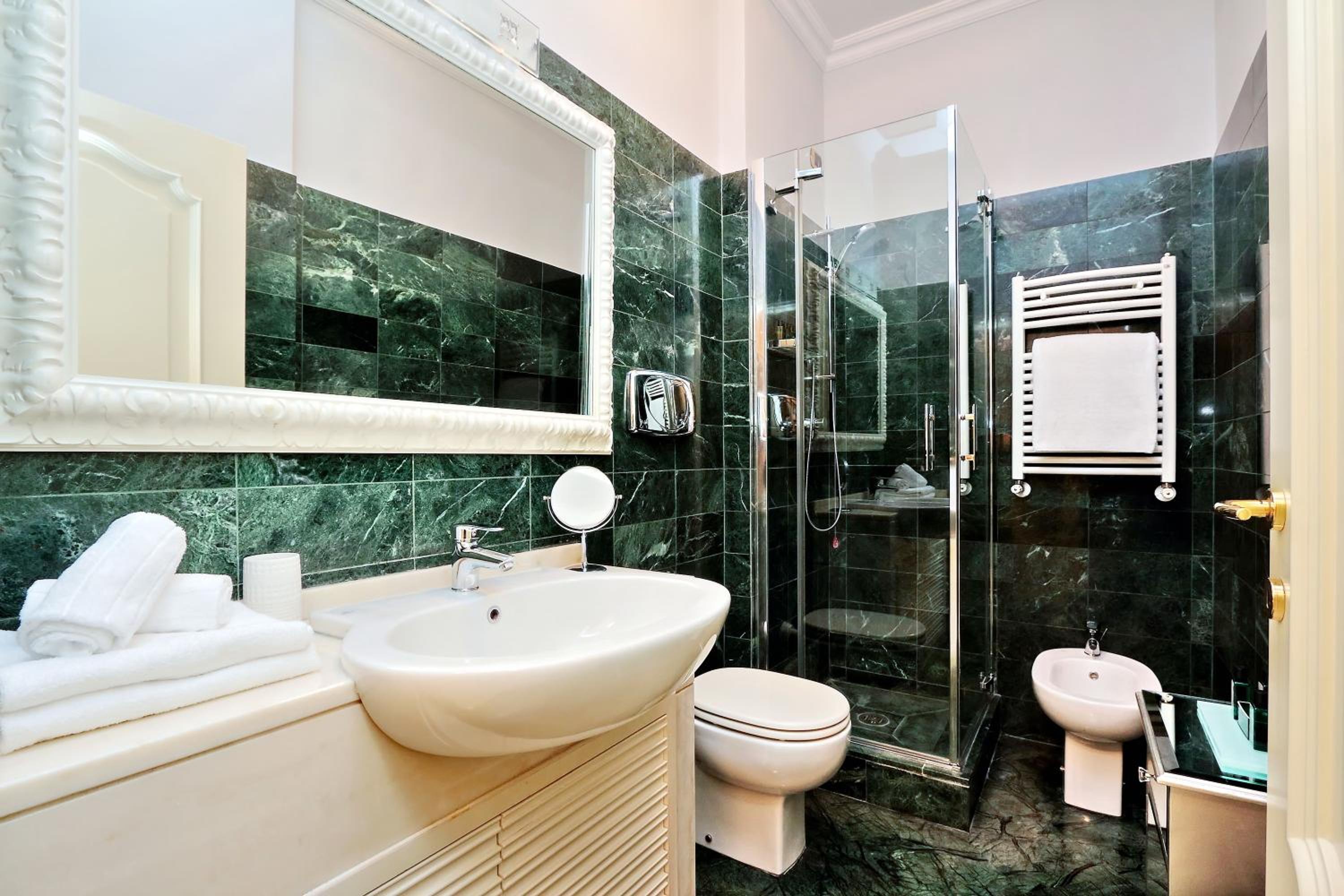 Rome luxury apartment to Spanish Steps