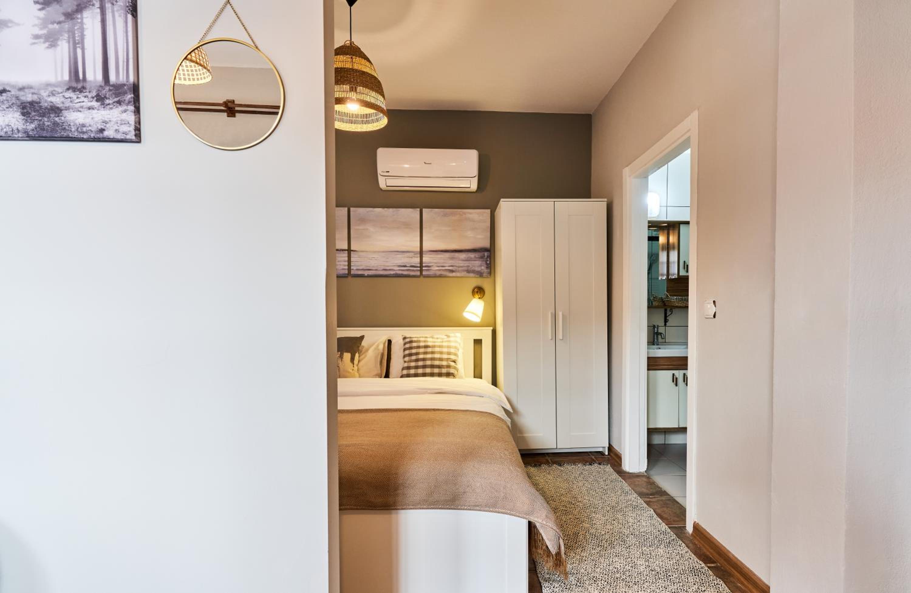 Cicerone Apart - Image 31