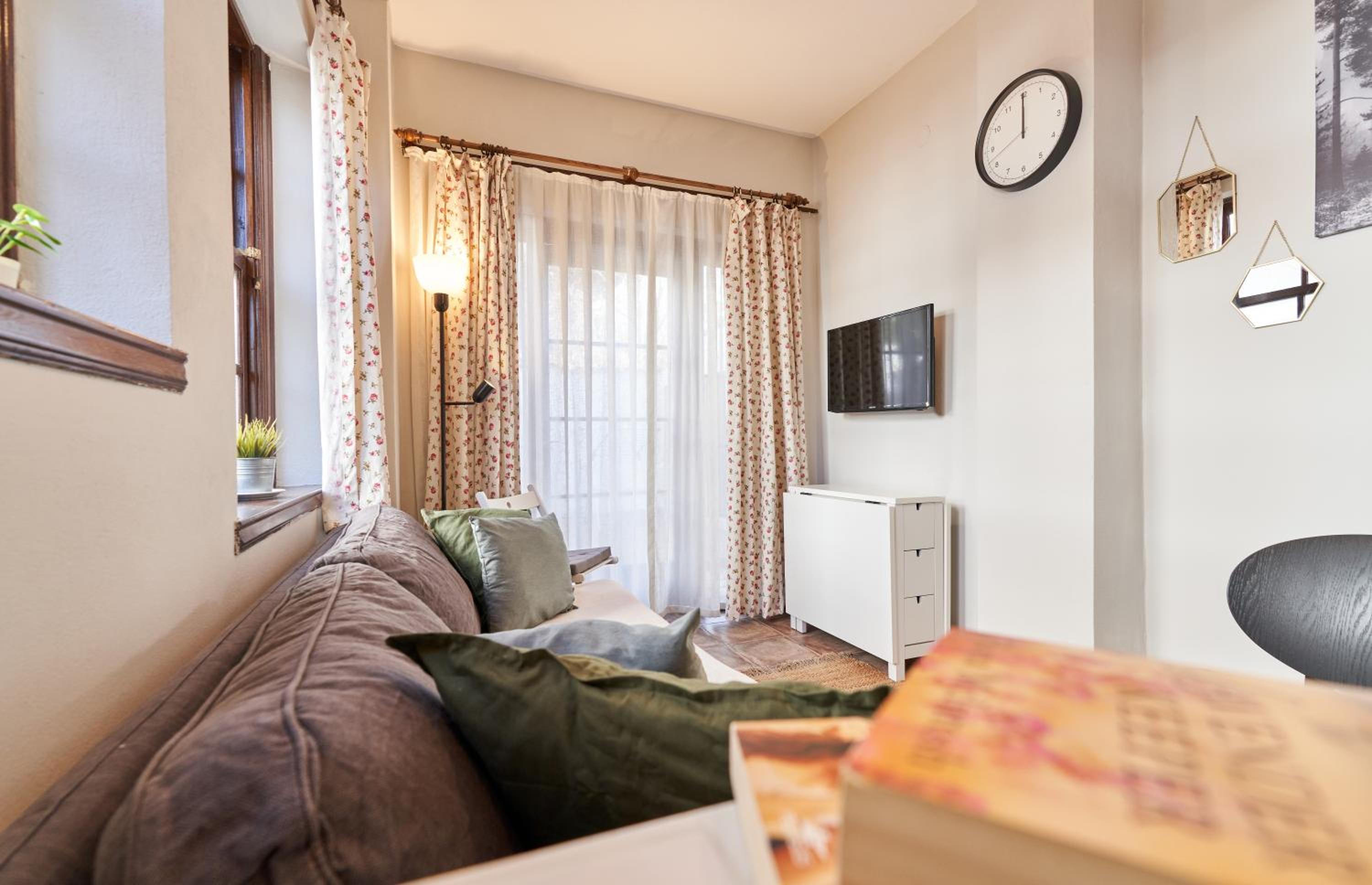 Cicerone Apart - Image 28