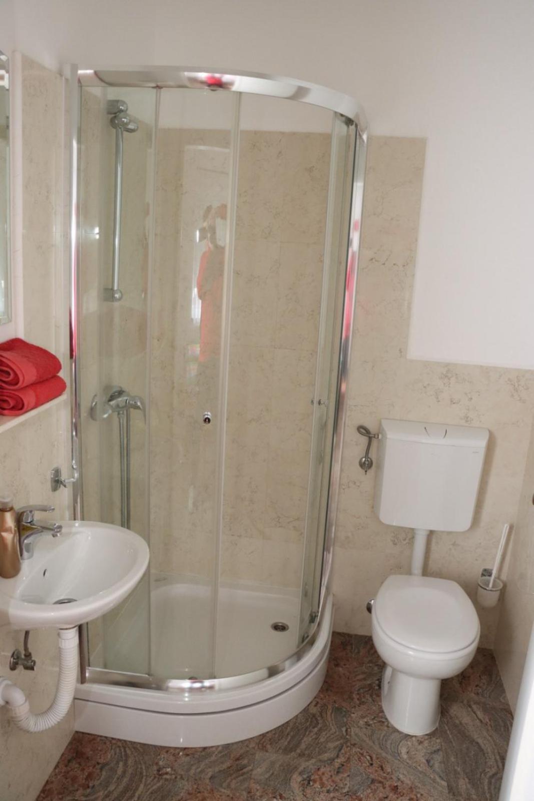 Rooms & Apartment Jozić