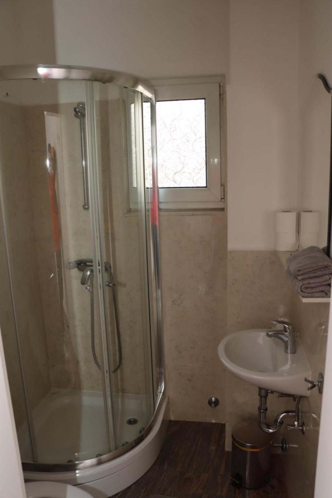 Rooms & Apartment Jozić