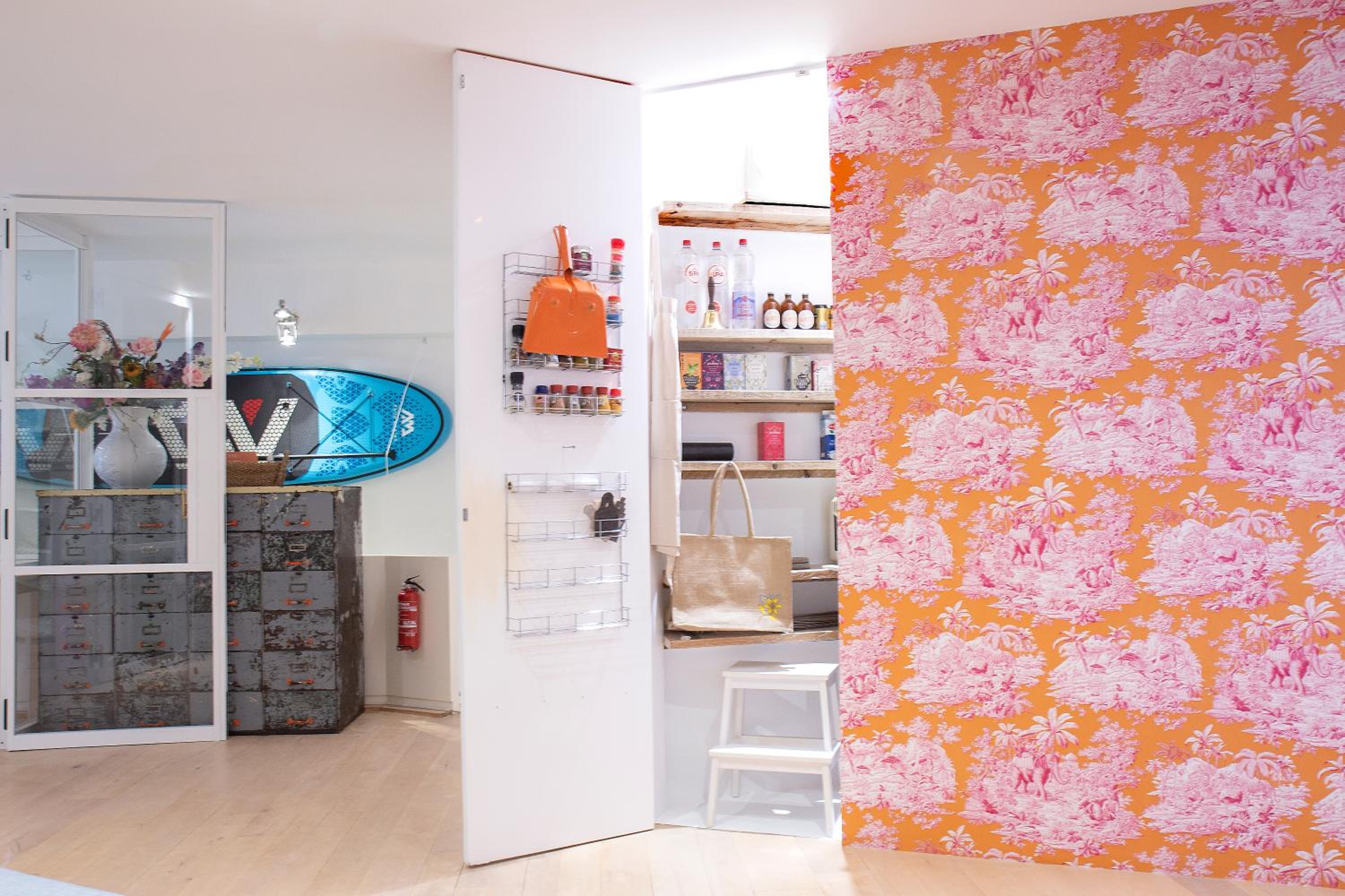 Flo's Atelier - Family studio NOTE studio is adjacent to Flo's apartment
