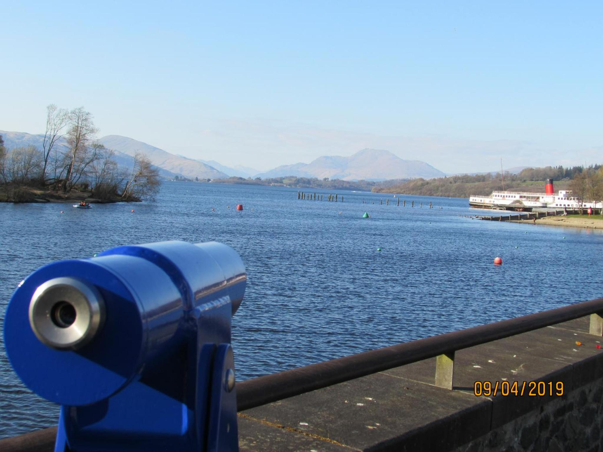 Levenside Holiday Apartment, Balloch, Loch Lomond view 3